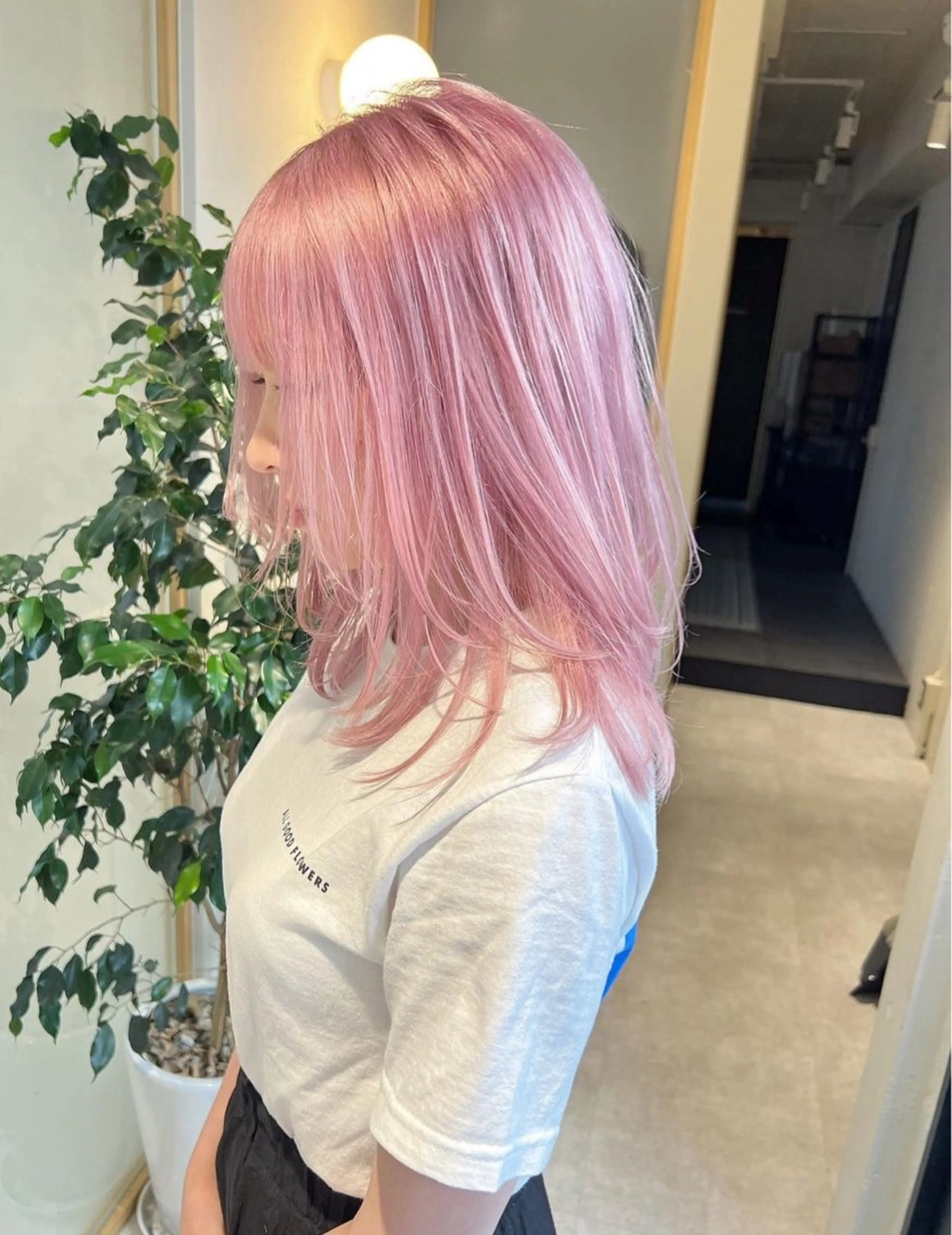 ミディアム カラー ブリーチ ブロンド ケアブリーチ ピンクカラー カット ヘアカラー レイヤーカット/韓国 艶カラー🪄REN.のヘアスタイル