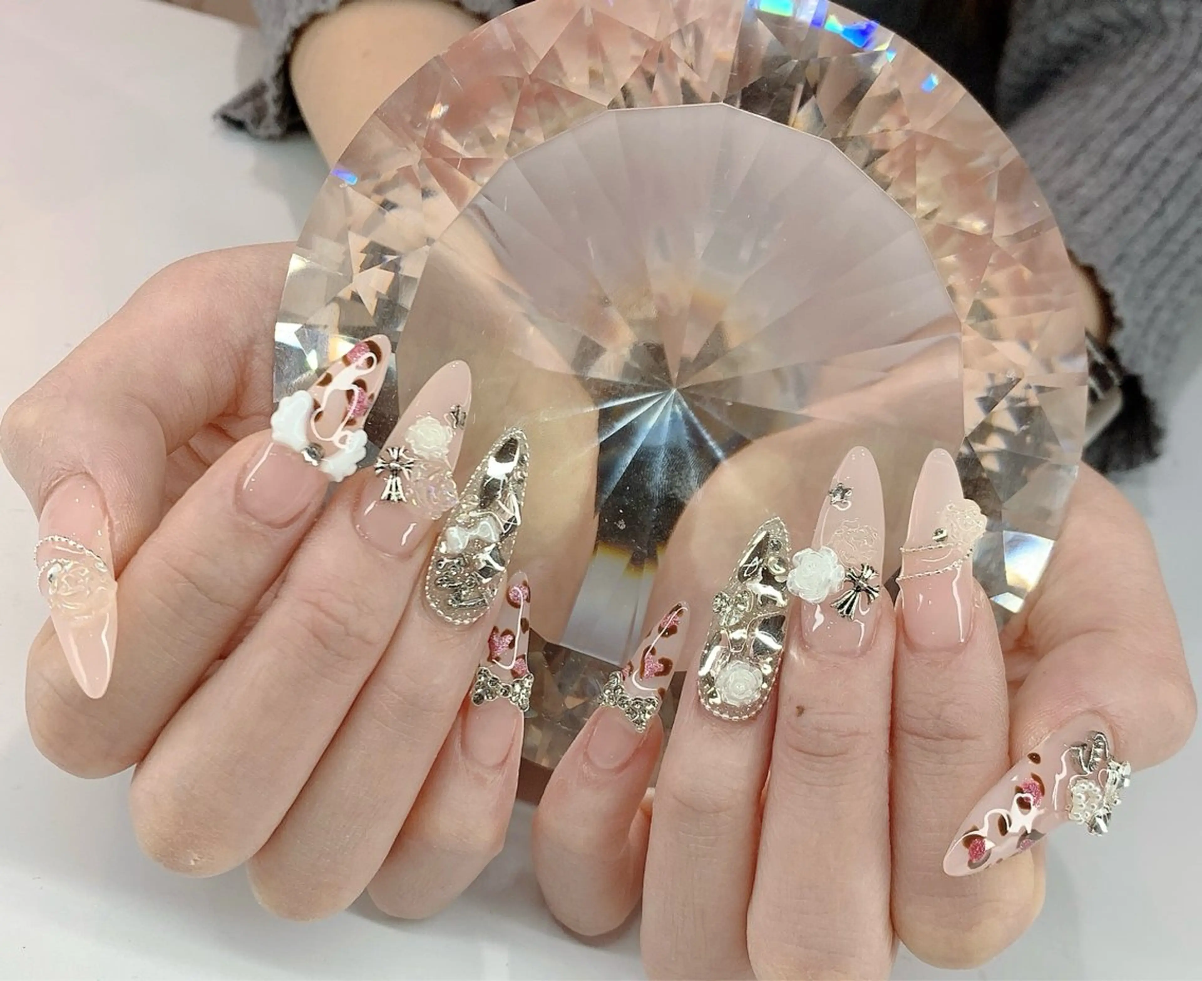 ネイル ハンドネイル LoaChaton kaeのネイルデザイン