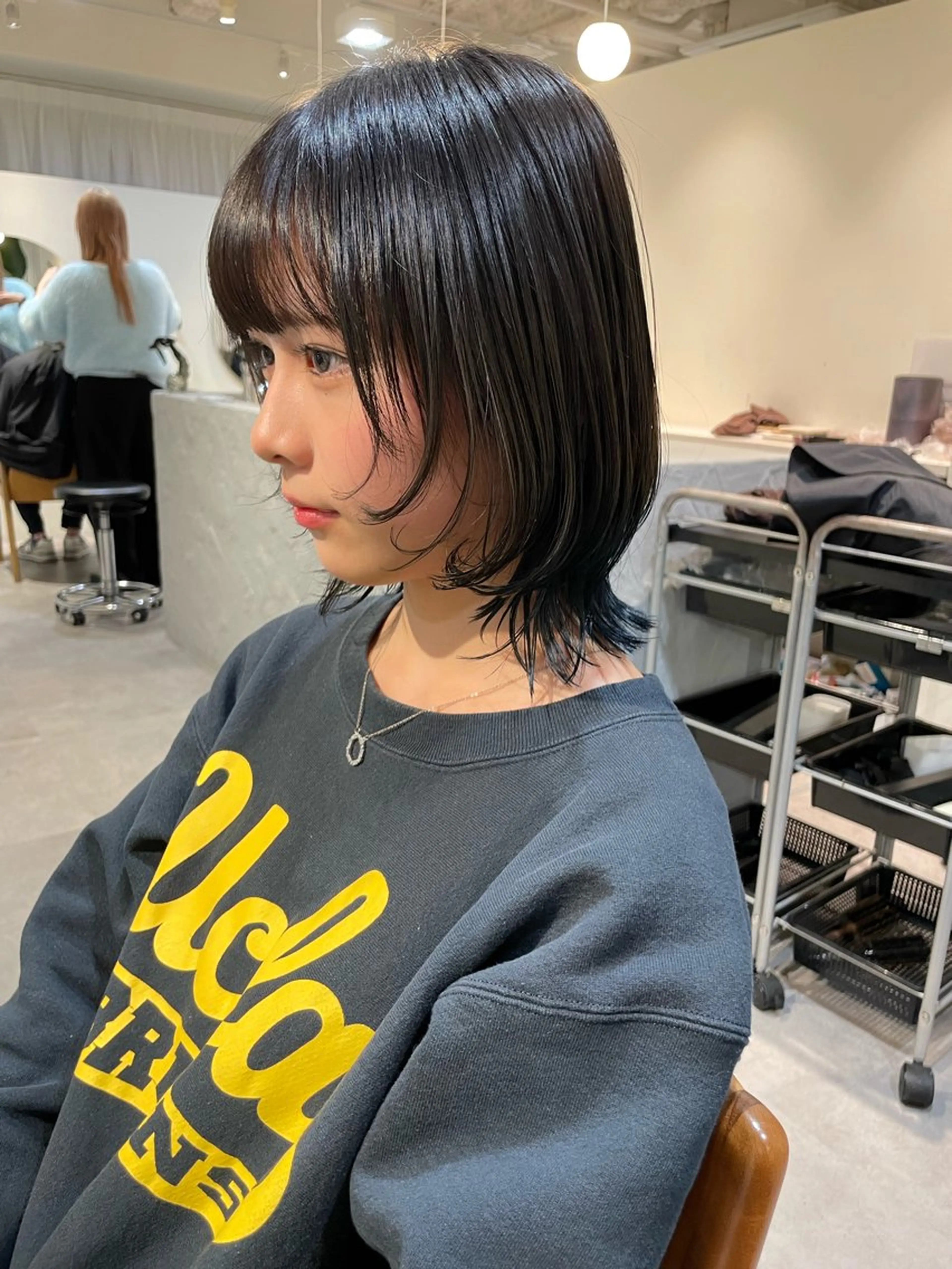 ミディアム カラー ボブ ウルフカット ウルフボブ 若月 あやかのヘアスタイル