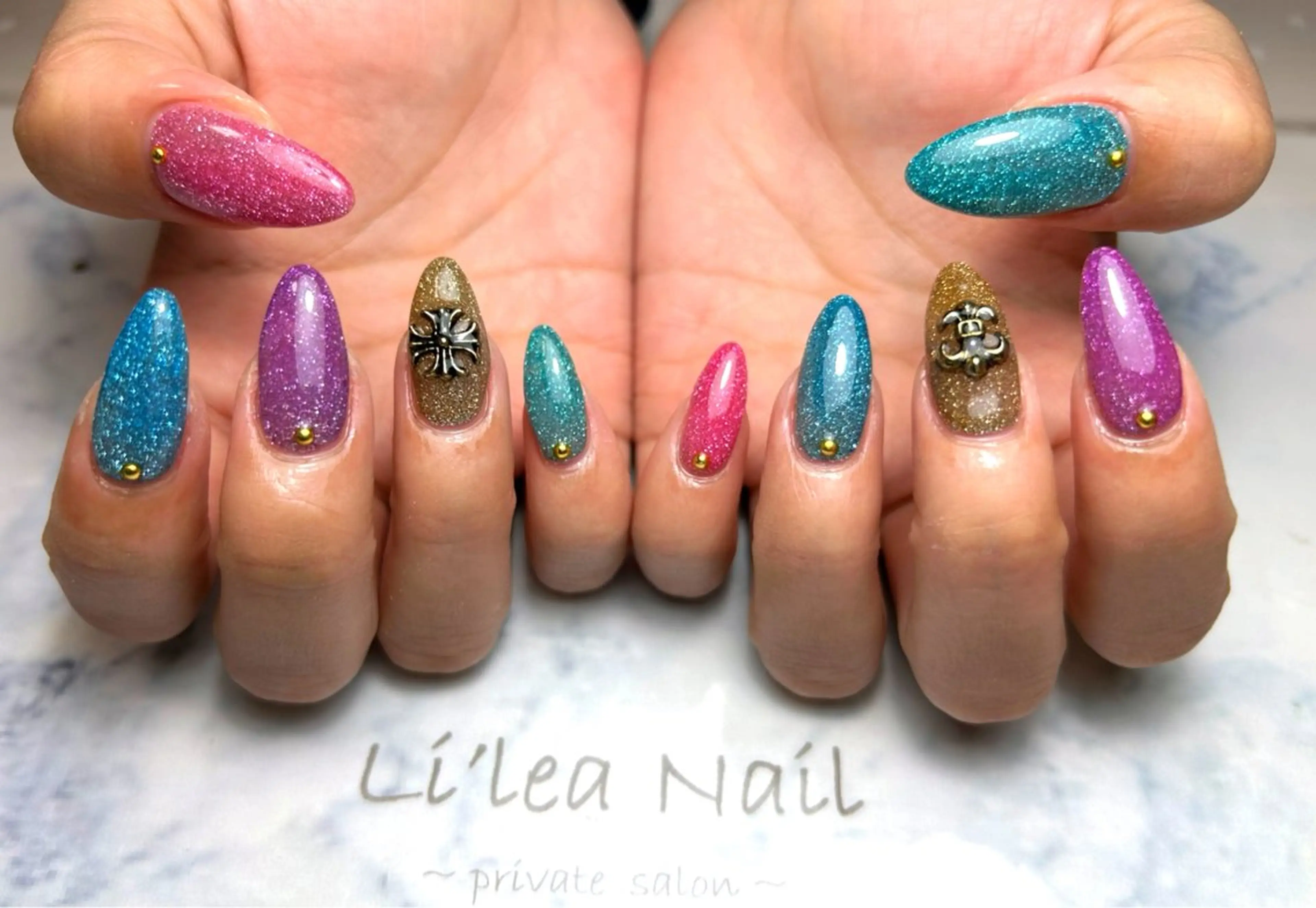 ネイル Li'leaNail AINAのネイルデザイン