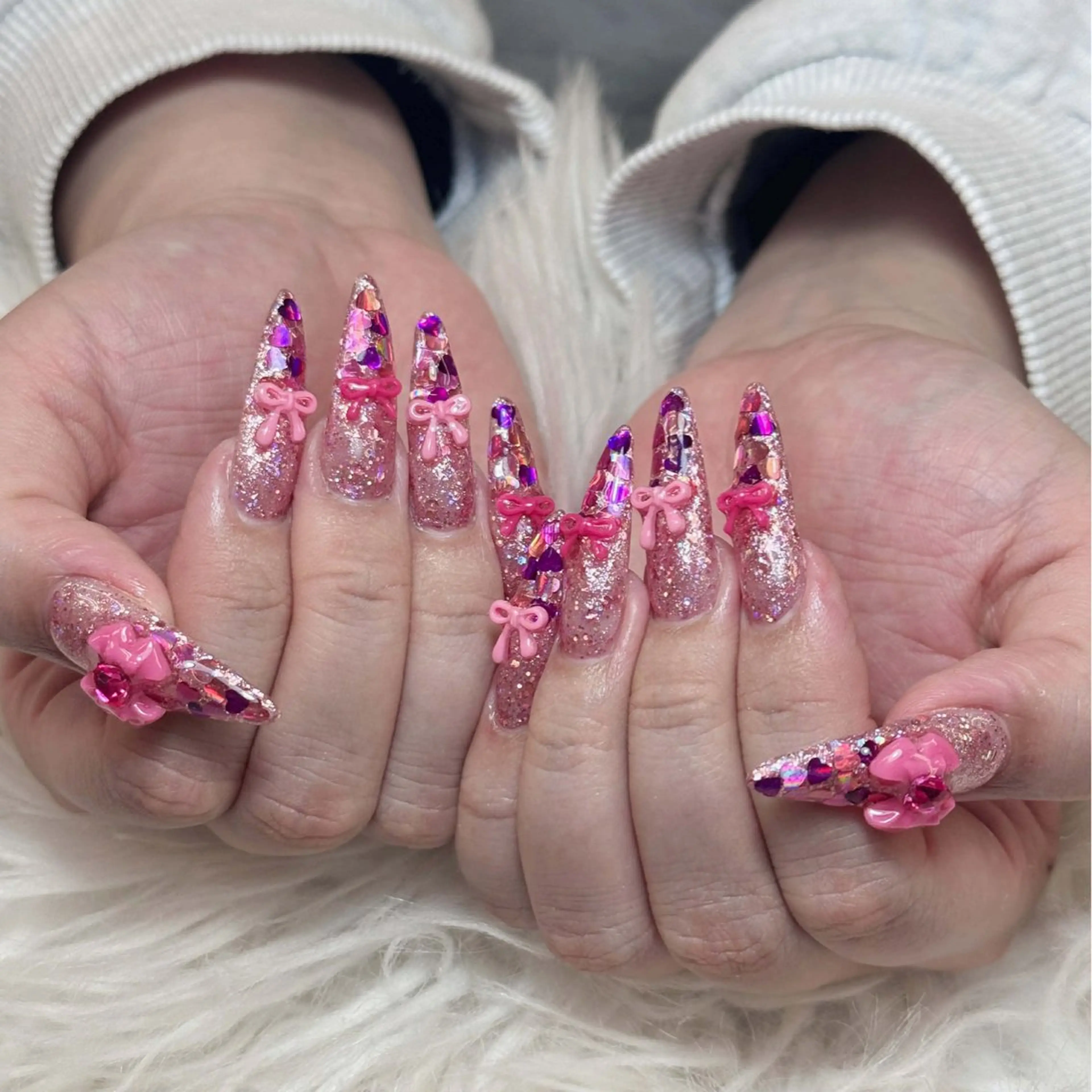 ネイル ハンドネイル ゴテゴテネイルサロン所属・ゴテゴテ ネイルのネイルデザイン