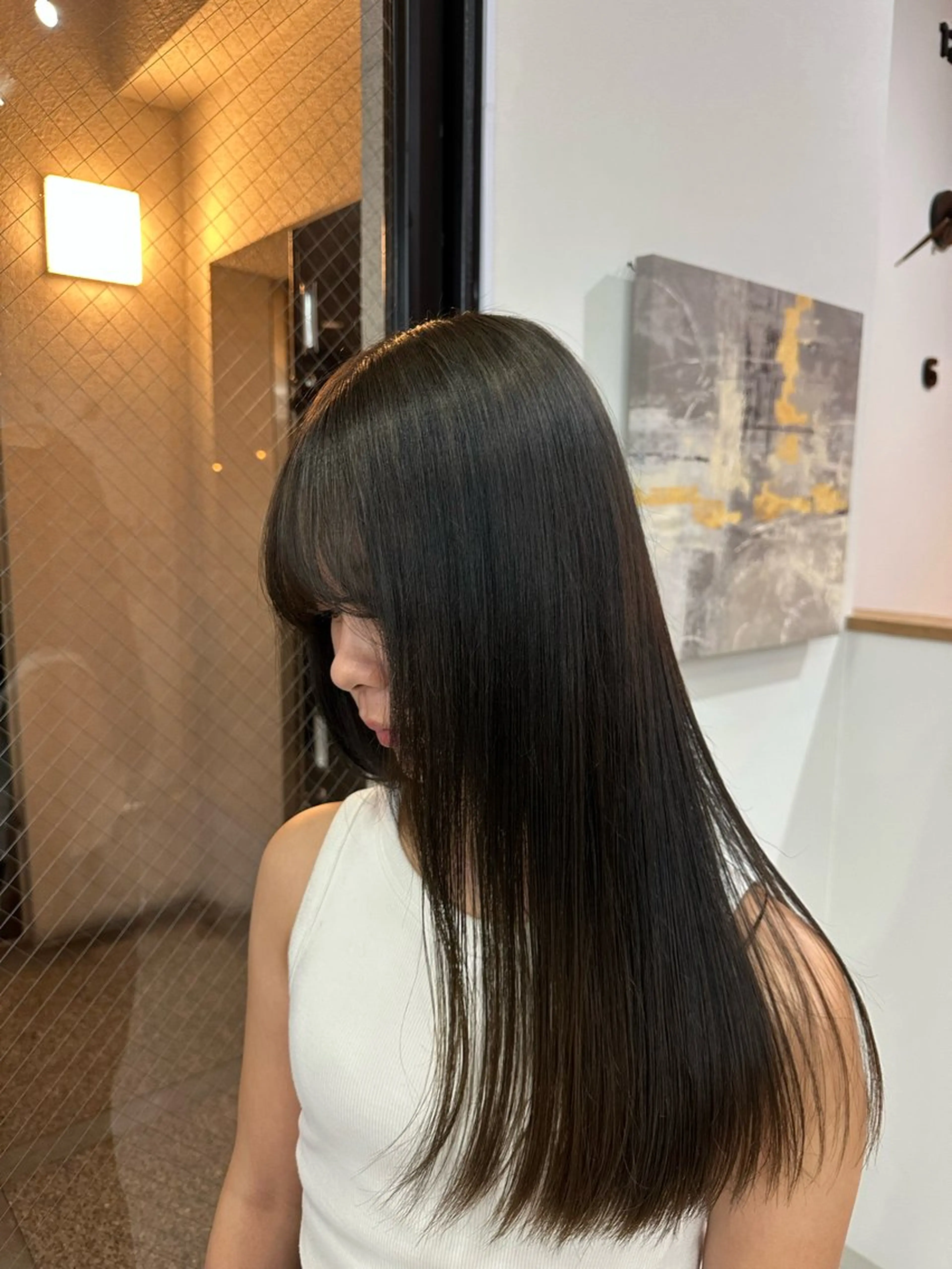 ロング カラー Manami /岡山 ブリーチ/縮毛矯正のヘアスタイル