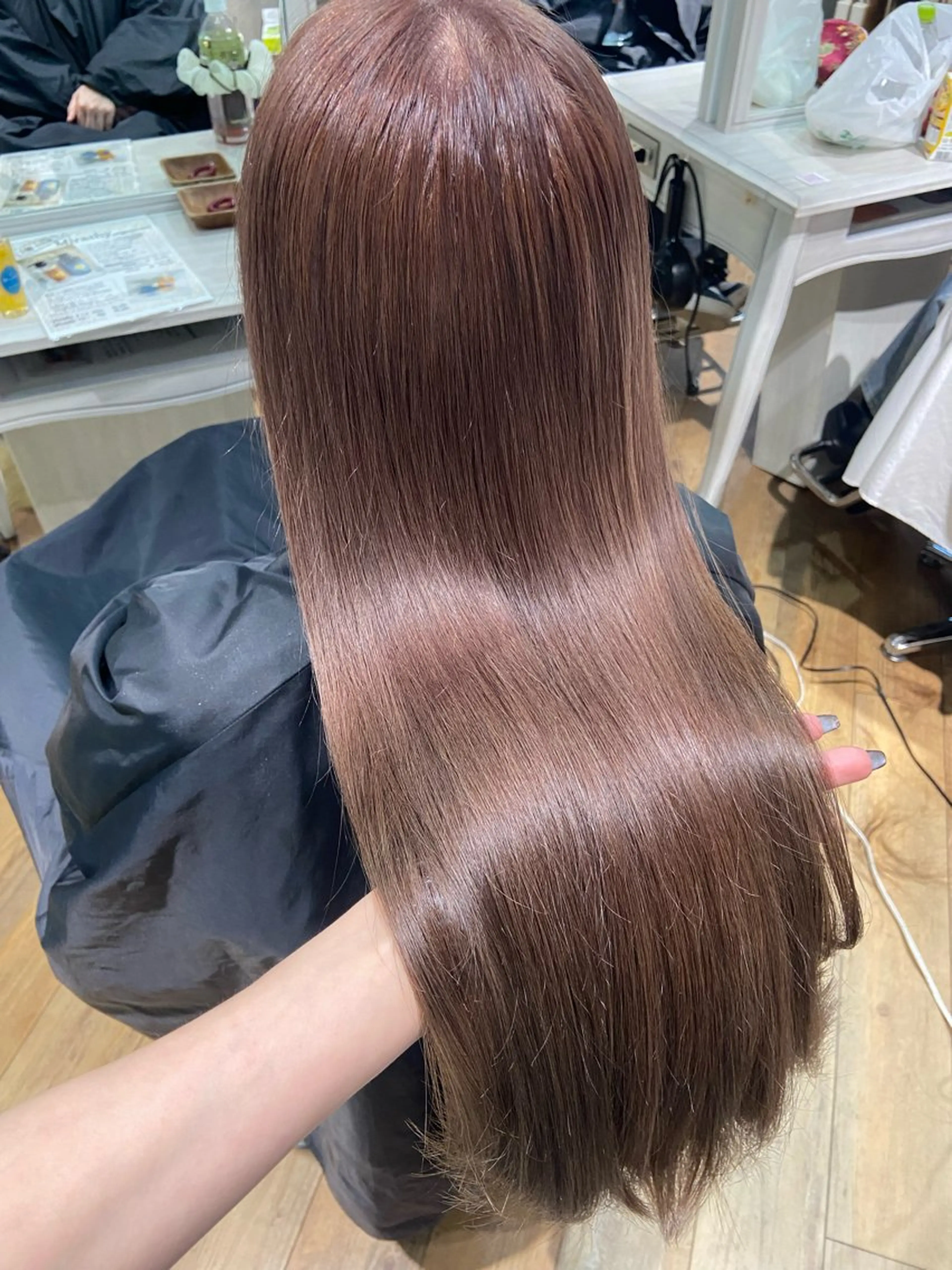 ロング カラー ピンクカラー カット ヘアカラー 縮毛矯正 トリートメント 🧸プルエクステ❤︎ ネイルKAO🧸のヘアスタイル