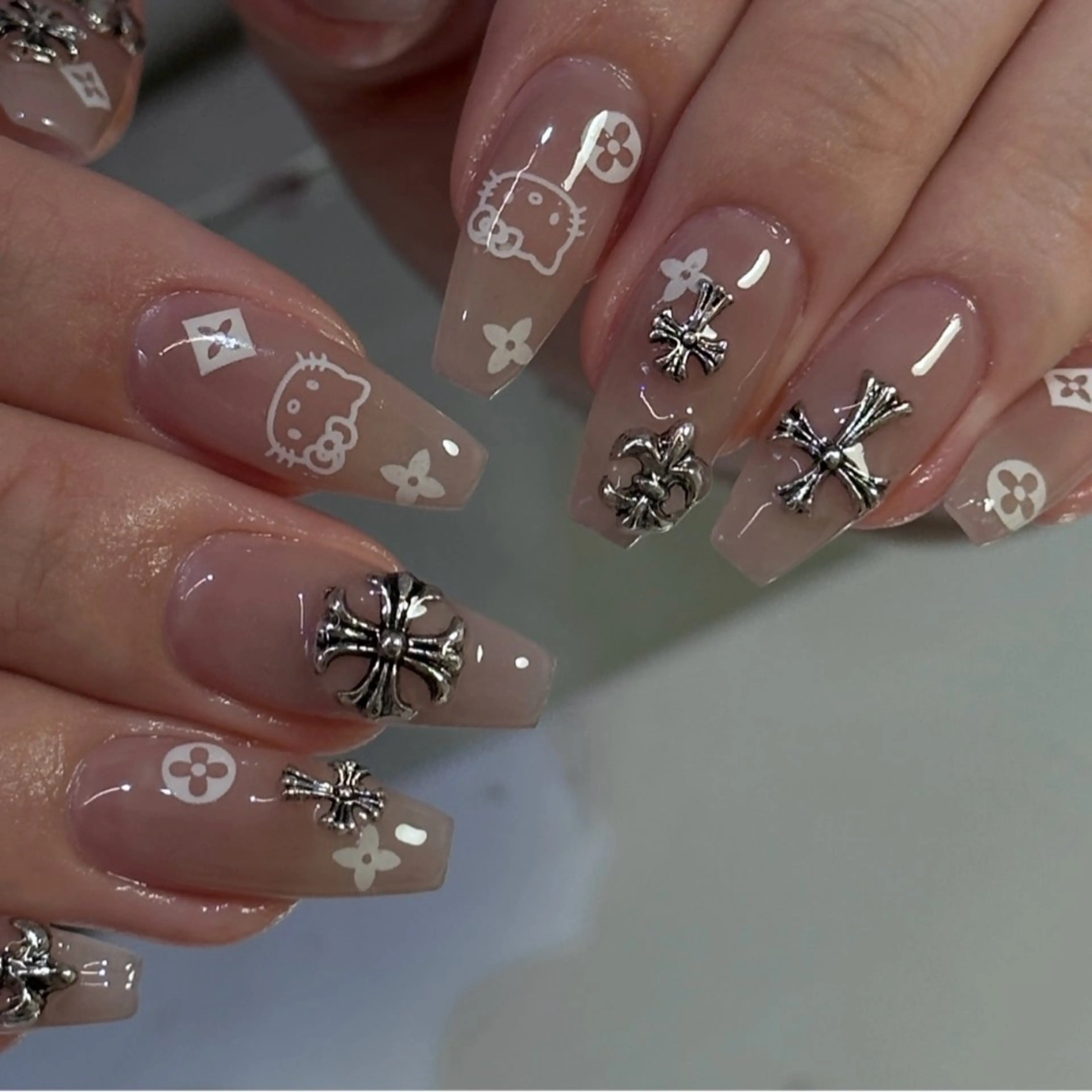 ネイル ハンドネイル ain nailのネイルデザイン