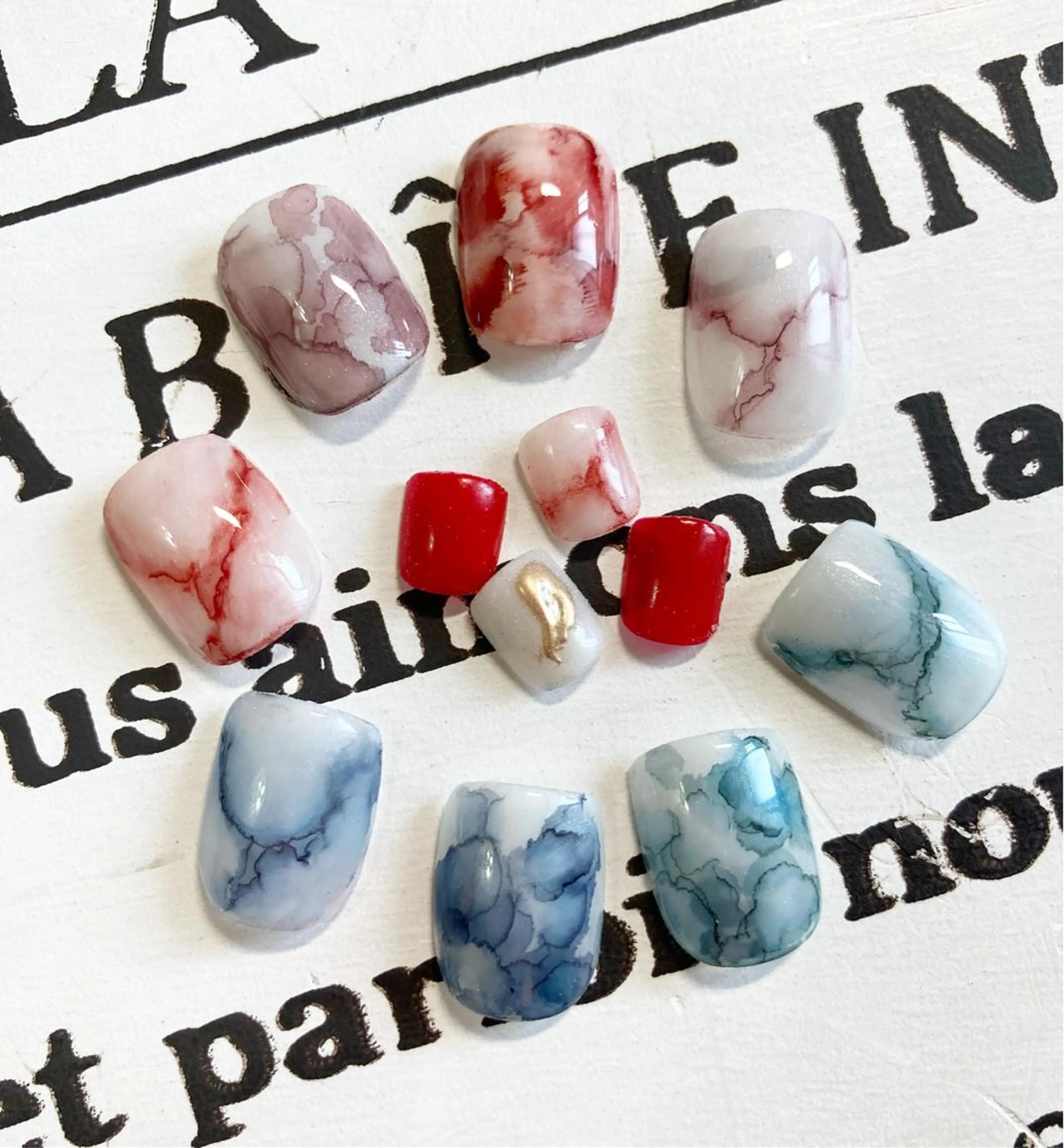 大理石風orぼかしフットネイル🦶の写真