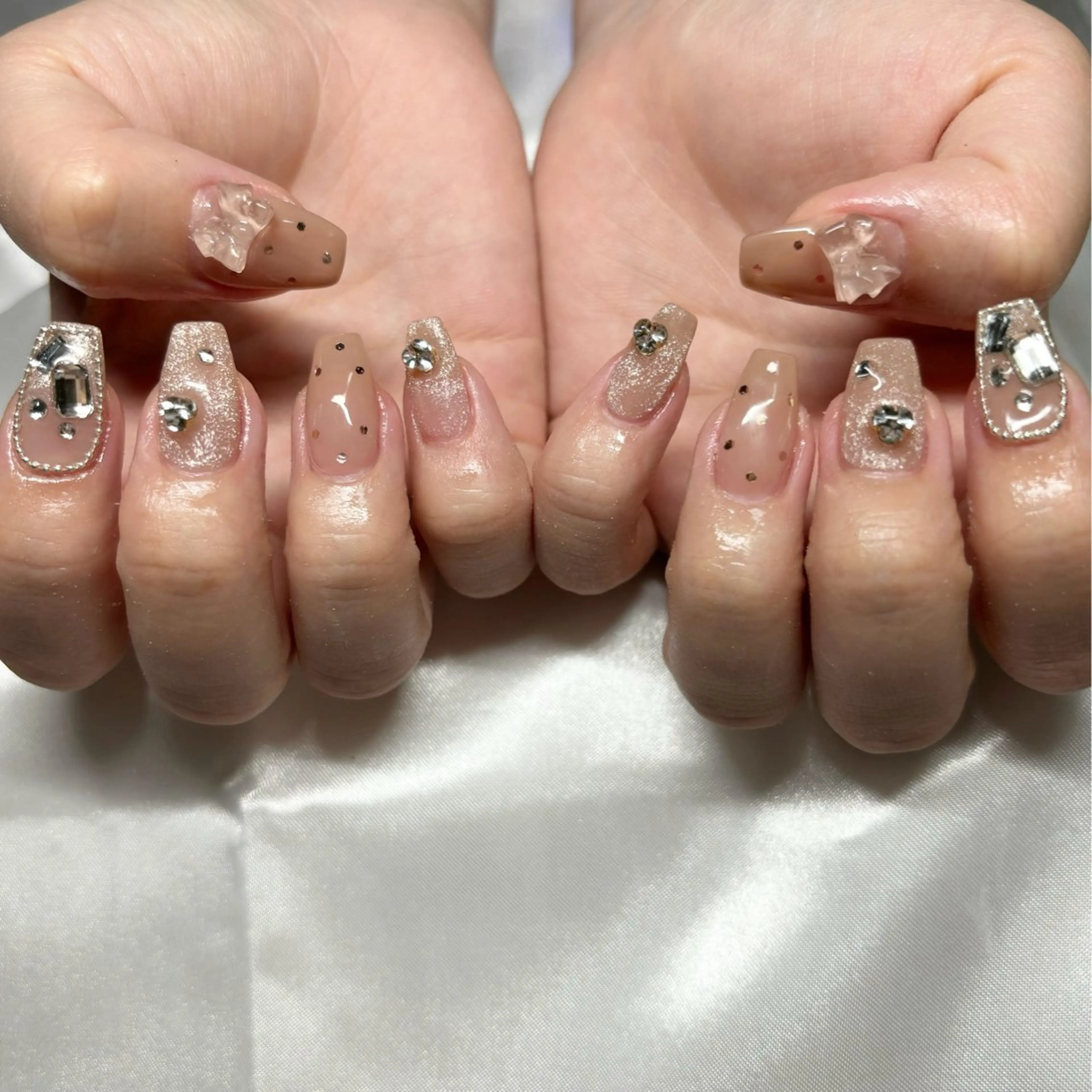 ネイル スカルプネイル nail salon Ecrin所属・前島 稀歩のネイルデザイン