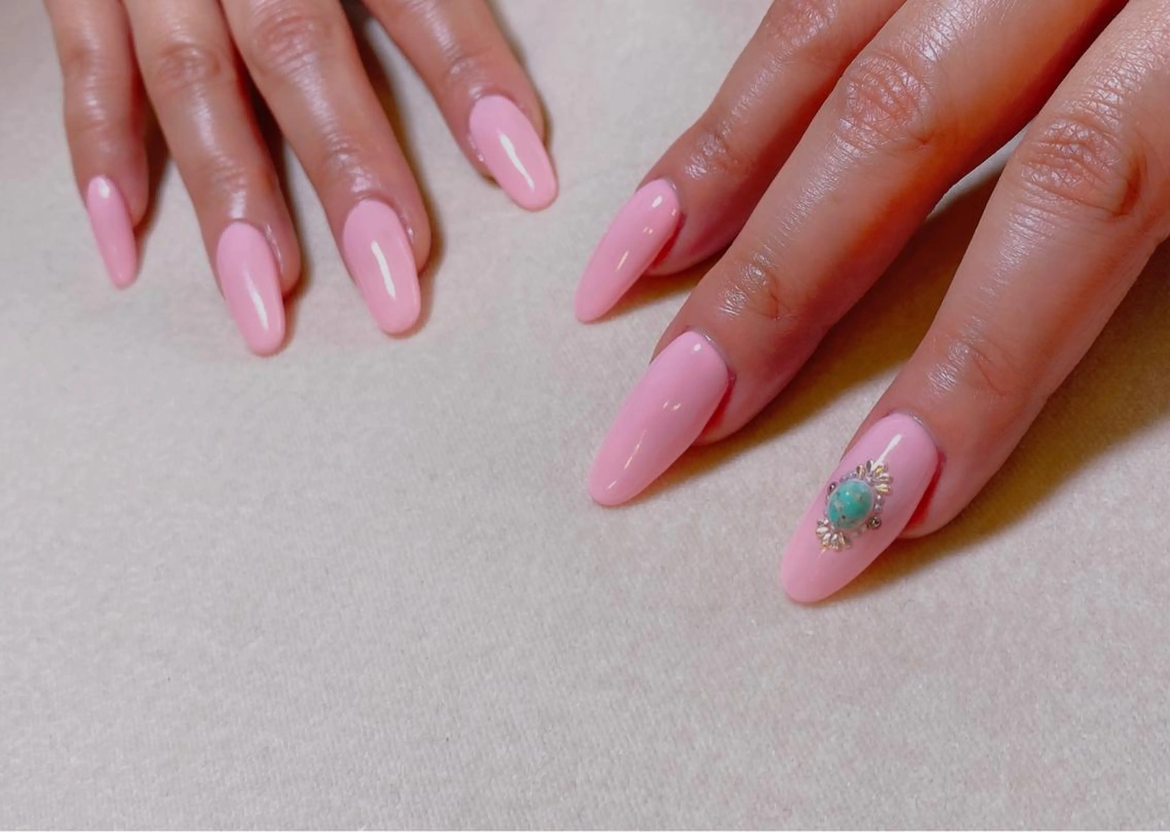 ネイル アイブロウ ハンドネイル Nail Room Bellisのネイルデザイン