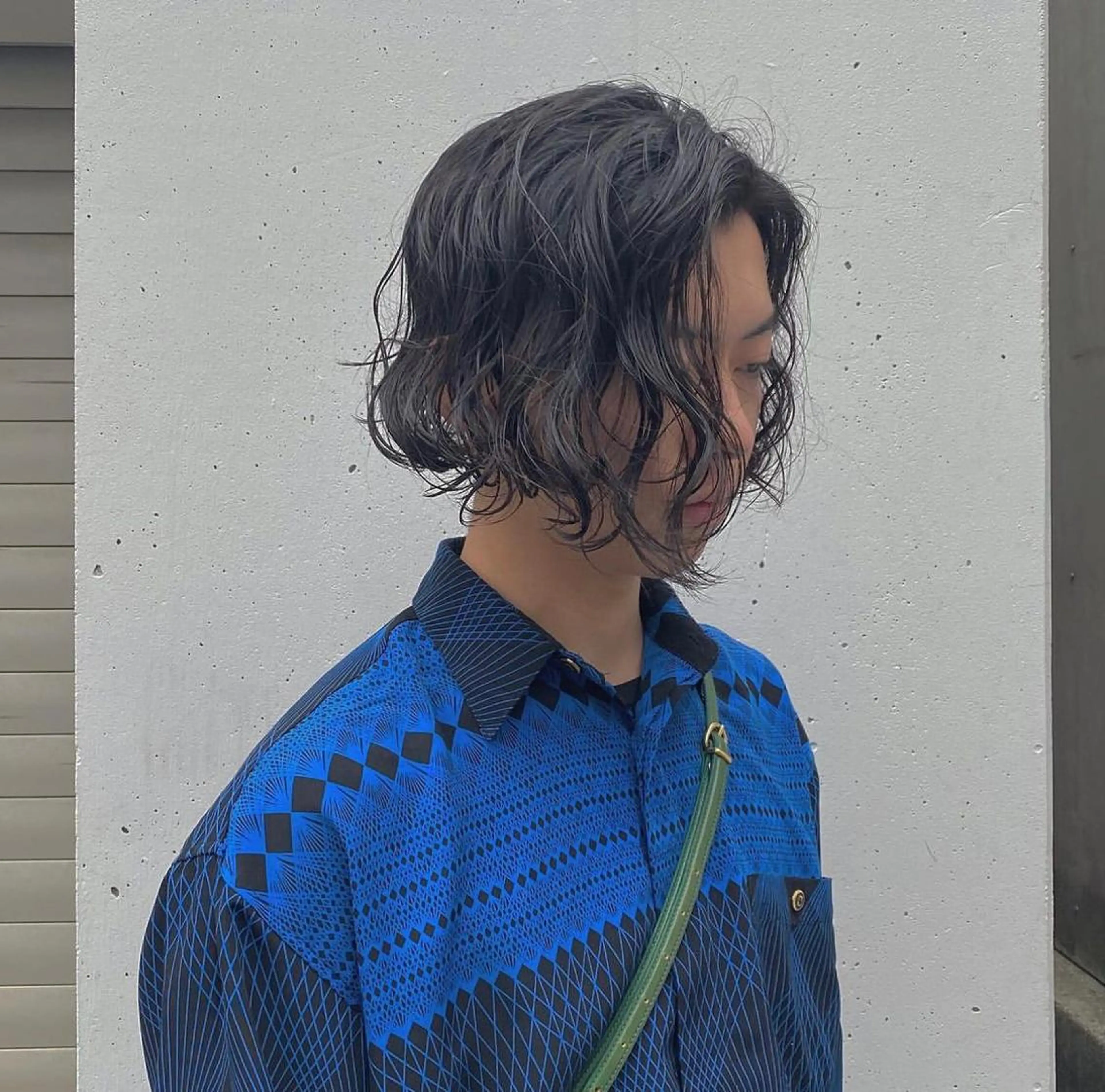 ミディアム パーマ メンズ ミディアムパーマ メンズパーマ パーマ トリートメント パーマ、髪質改善 カズマのヘアスタイル