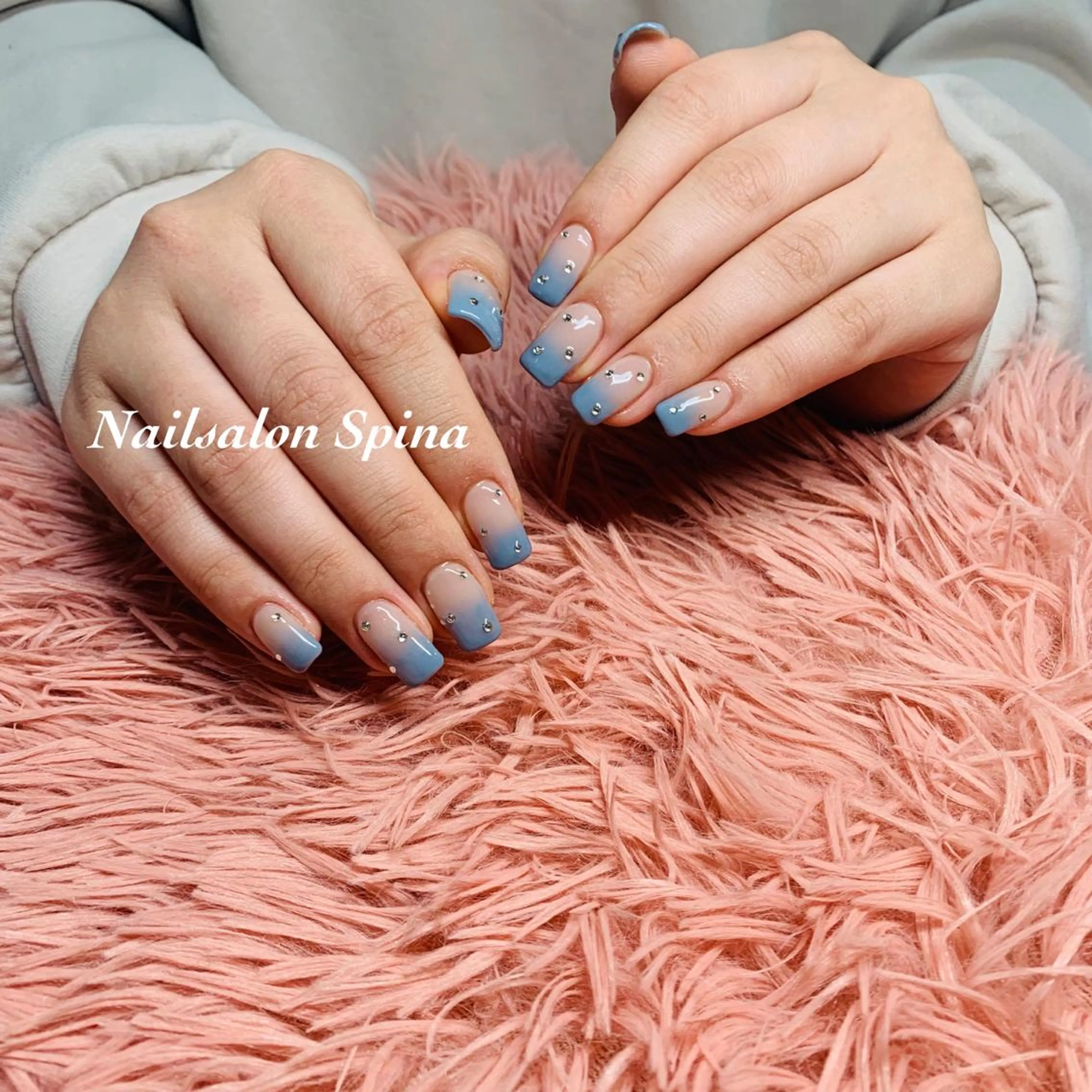 ネイル アートネイル ブルー ジェルネイル グラデーション 韓国ネイル Nailsalon Spina 琴美のネイルデザイン