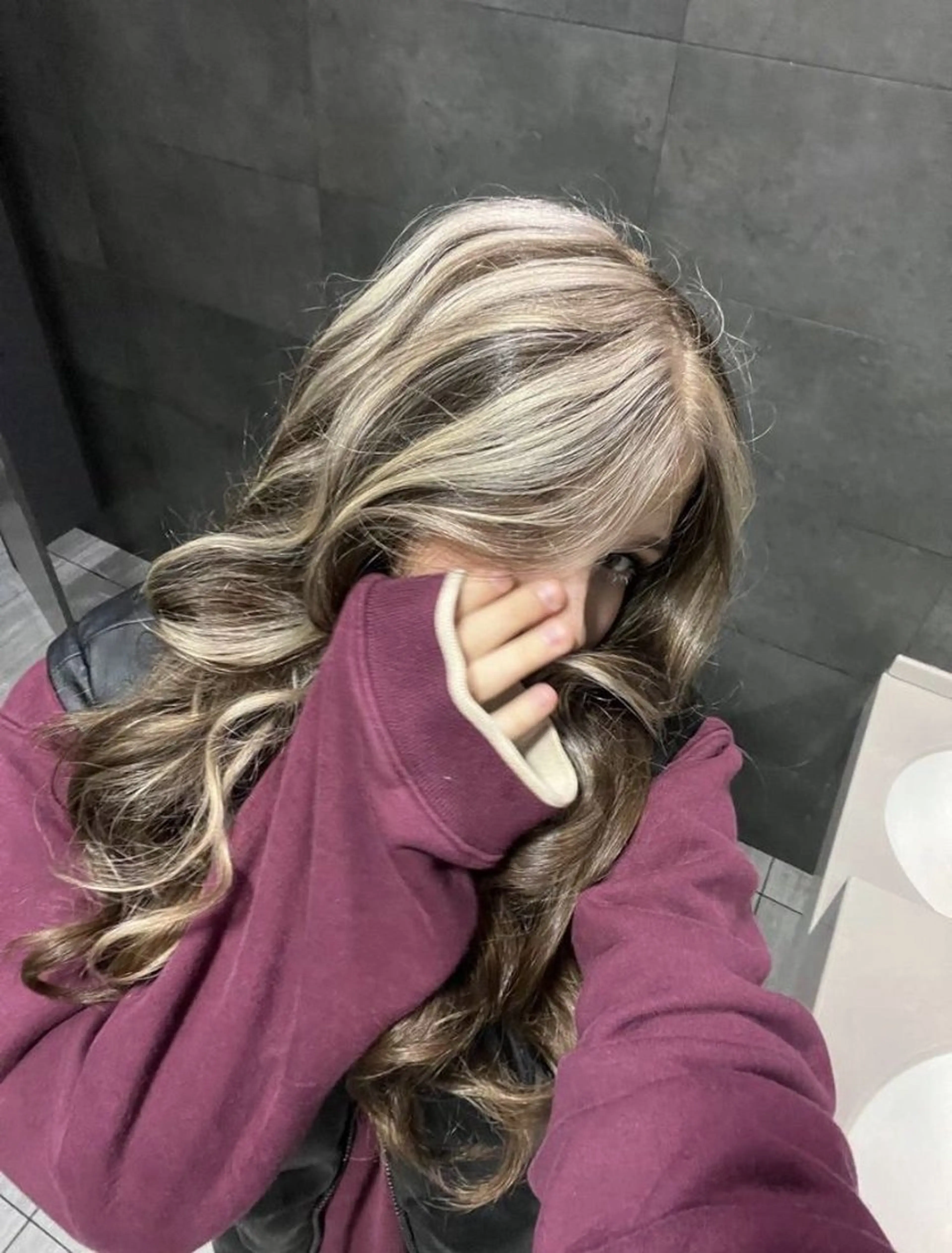 ロング カラー ヘアアレンジ ヘアカラー トリートメント ヘアセット 🤍ハル🤍/モテ髪 ヘア🎀/ハイトーンのヘアスタイル