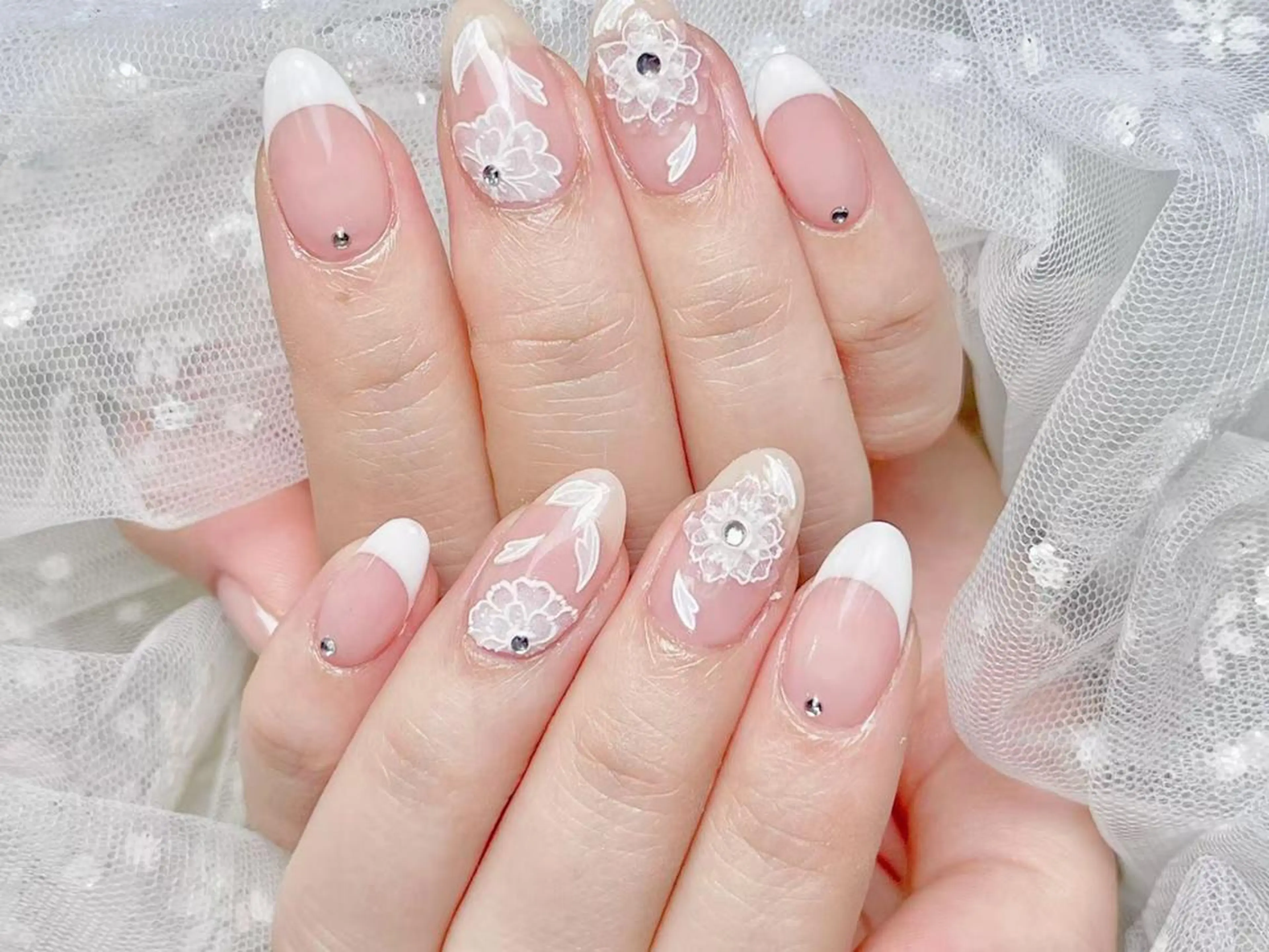 ネイル アートネイル オーロラネイル チークネイル 成人式 長さ出し Mia Miaのネイルデザイン
