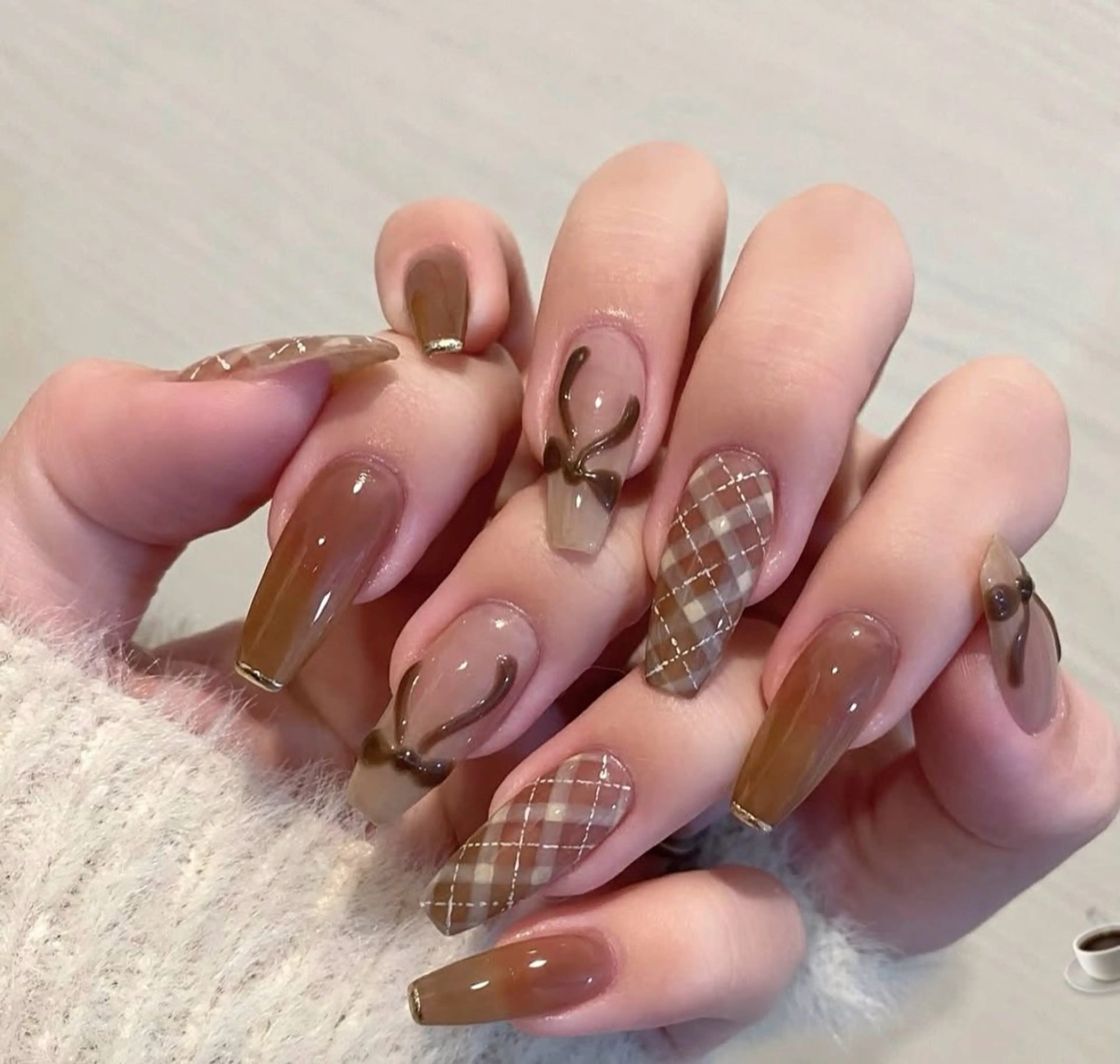 ネイル アートネイル 長さ出し ジェルネイル マグネットネイル ニュアンスネイル なな_ CloudyChanのネイルデザイン