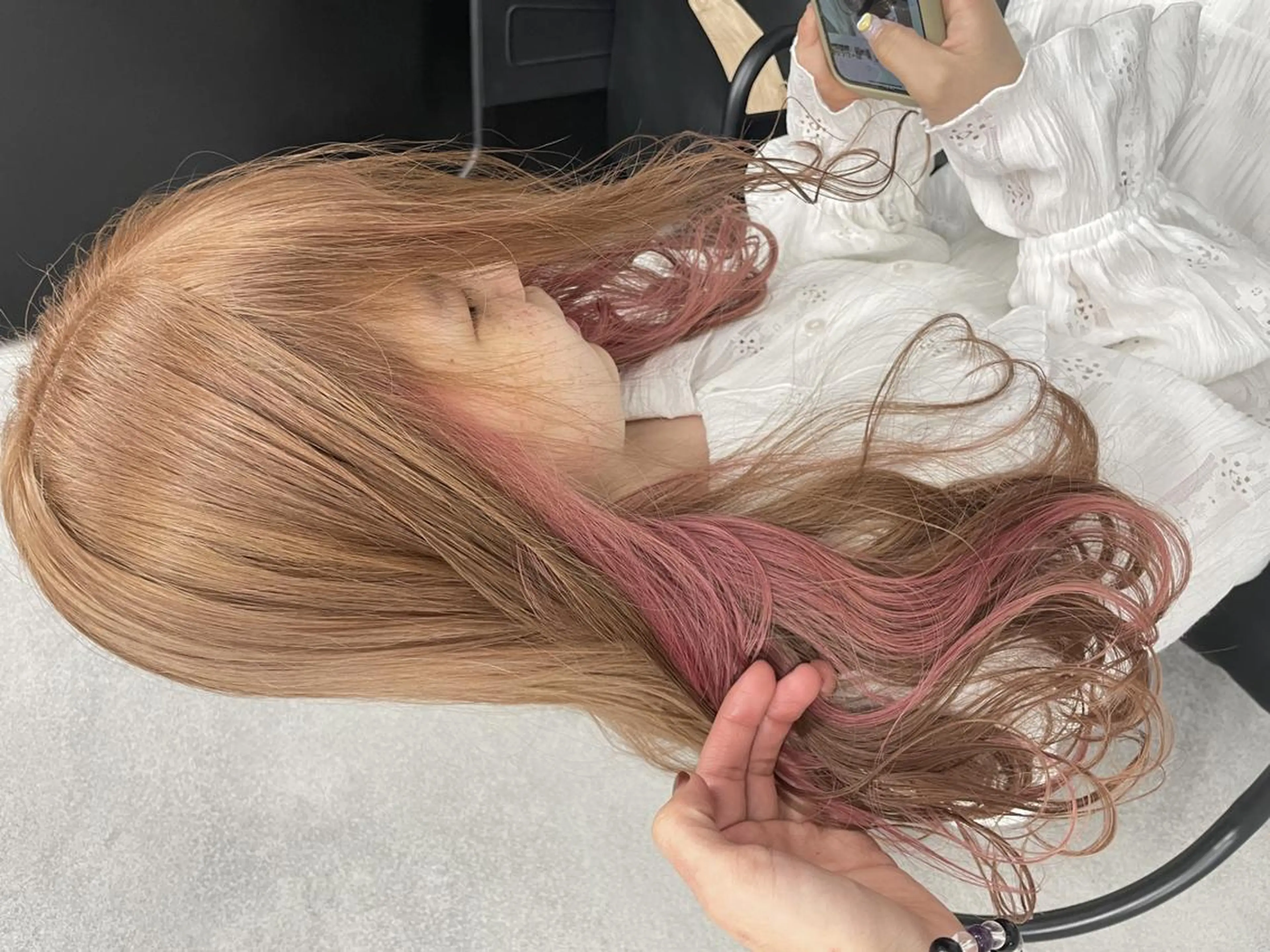 ロング カラー ヘアアレンジ パーマ メンズ キッズ アイブロウ ネイル マツエク・マツパ ショートボブ メンズバレイヤージュ メンズブリーチ メンズハイライト メンズハイトーン カラーソムリエ認定 茶屋町Eir岩本のヘアスタイル