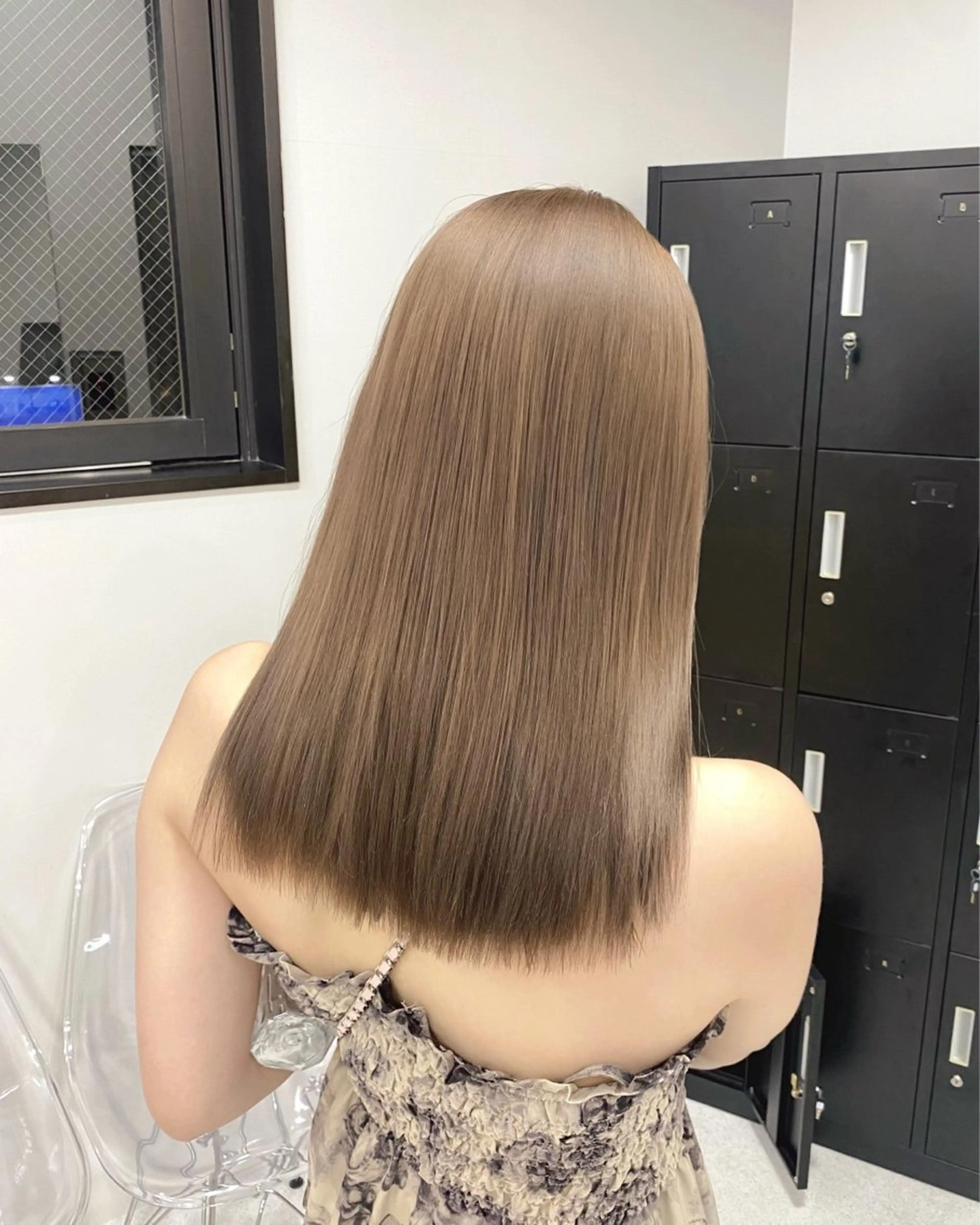 ミディアム カラー ヘアアレンジ ベージュカラー ブリーチ ブラウンカラー 透明感カラー ダブルカラー カット ヘアカラー トリートメント ヘアセット 藤岡 誠也のヘアスタイル