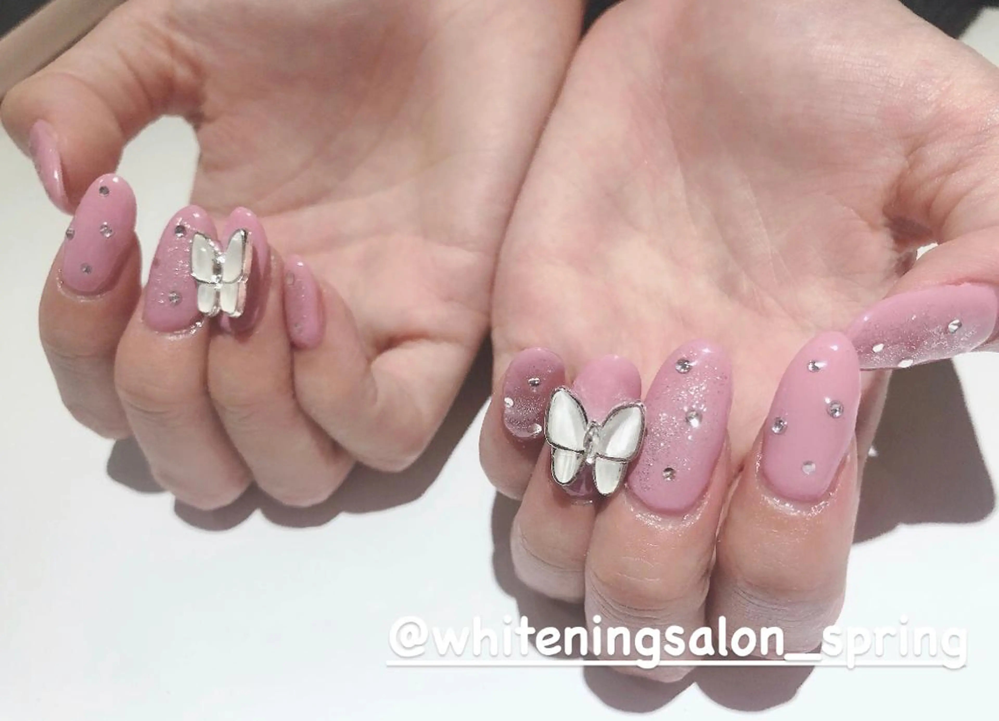 ネイル Nakao Hitomiのネイルデザイン