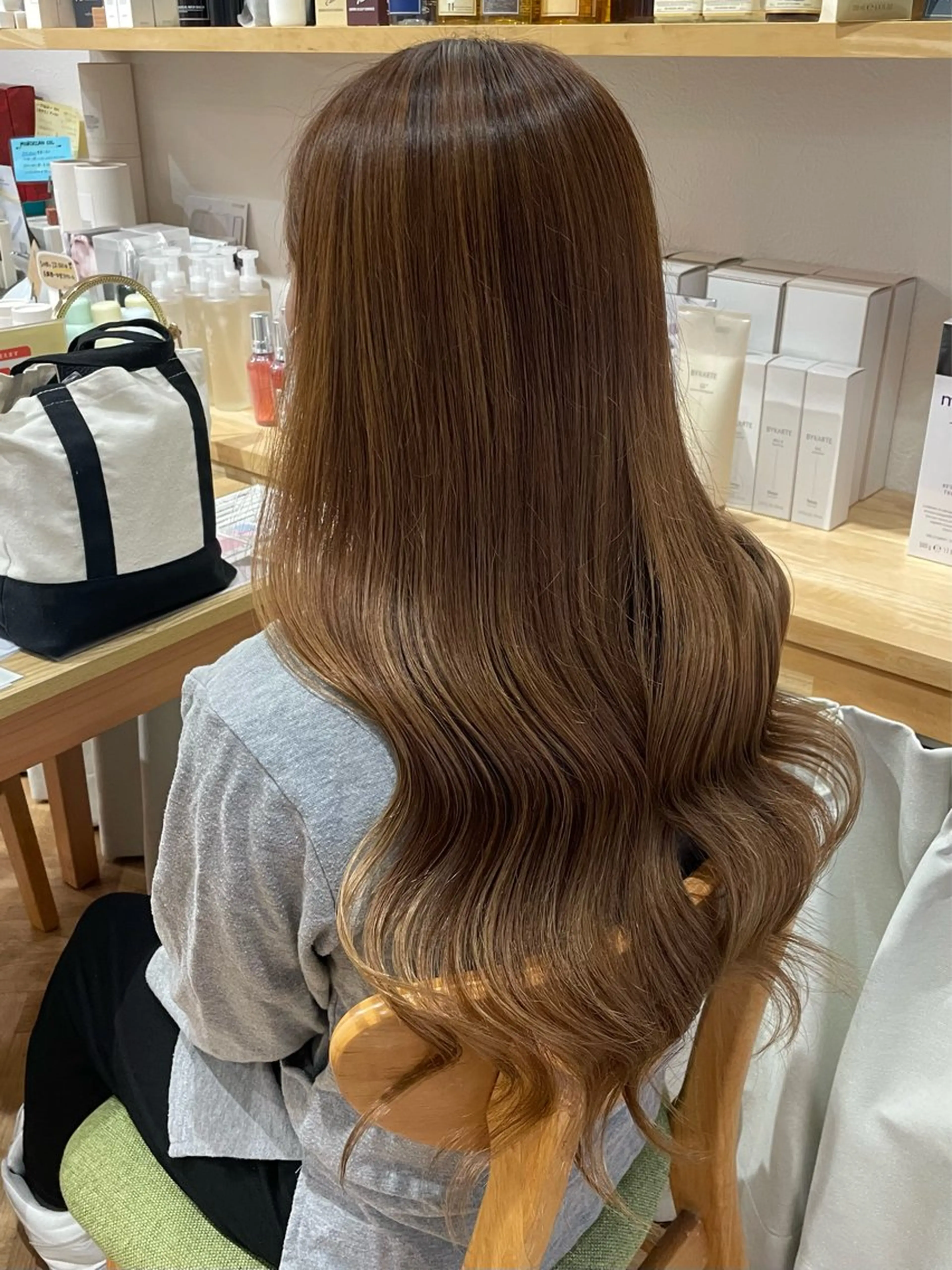 ロング カラー ベージュカラー ヘアカラー merc.谷本 澪のヘアスタイル
