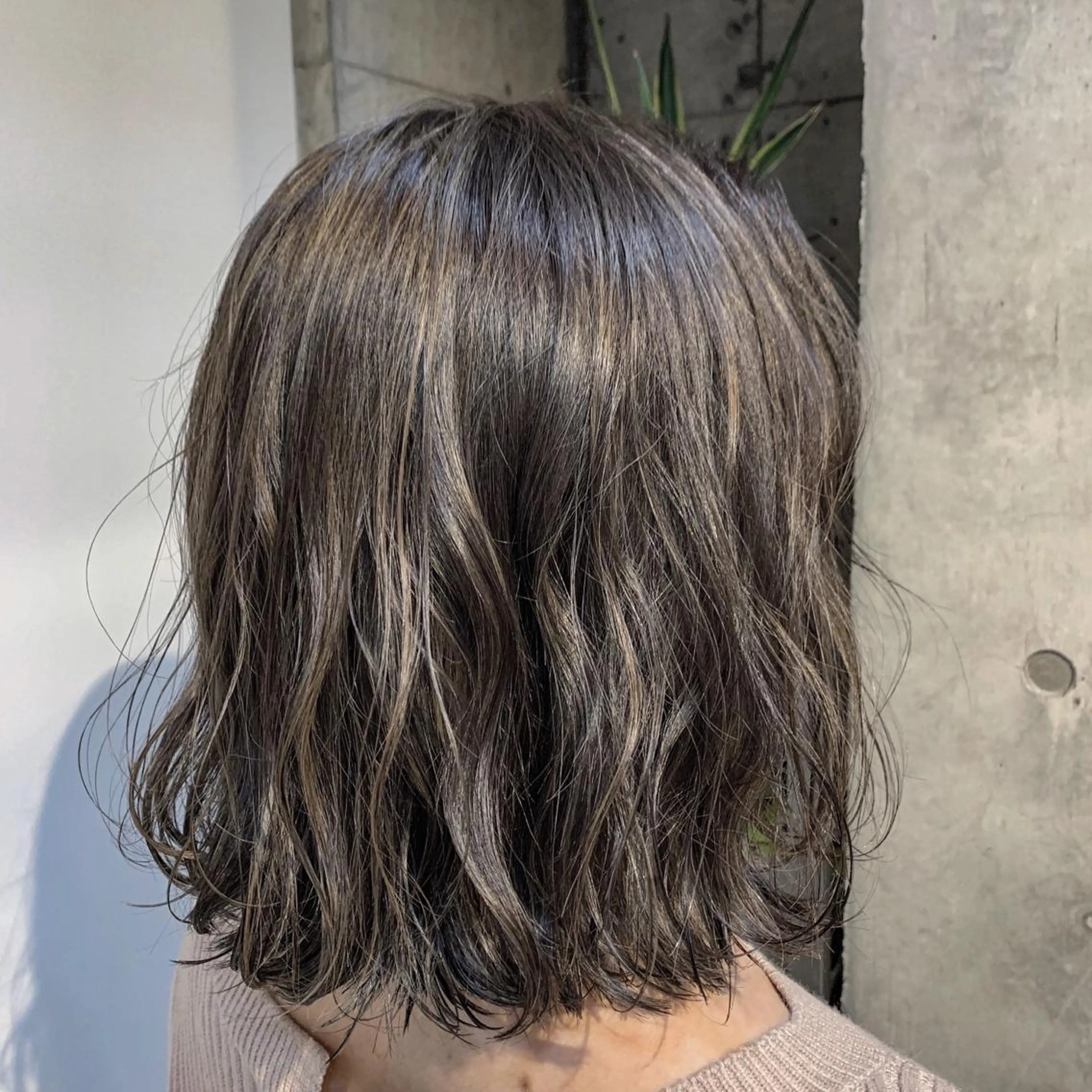 ミディアム カラー ハイライトカラー ハイライト 渋谷ブリーチカラー 韓国ヘアyuikoのヘアスタイル