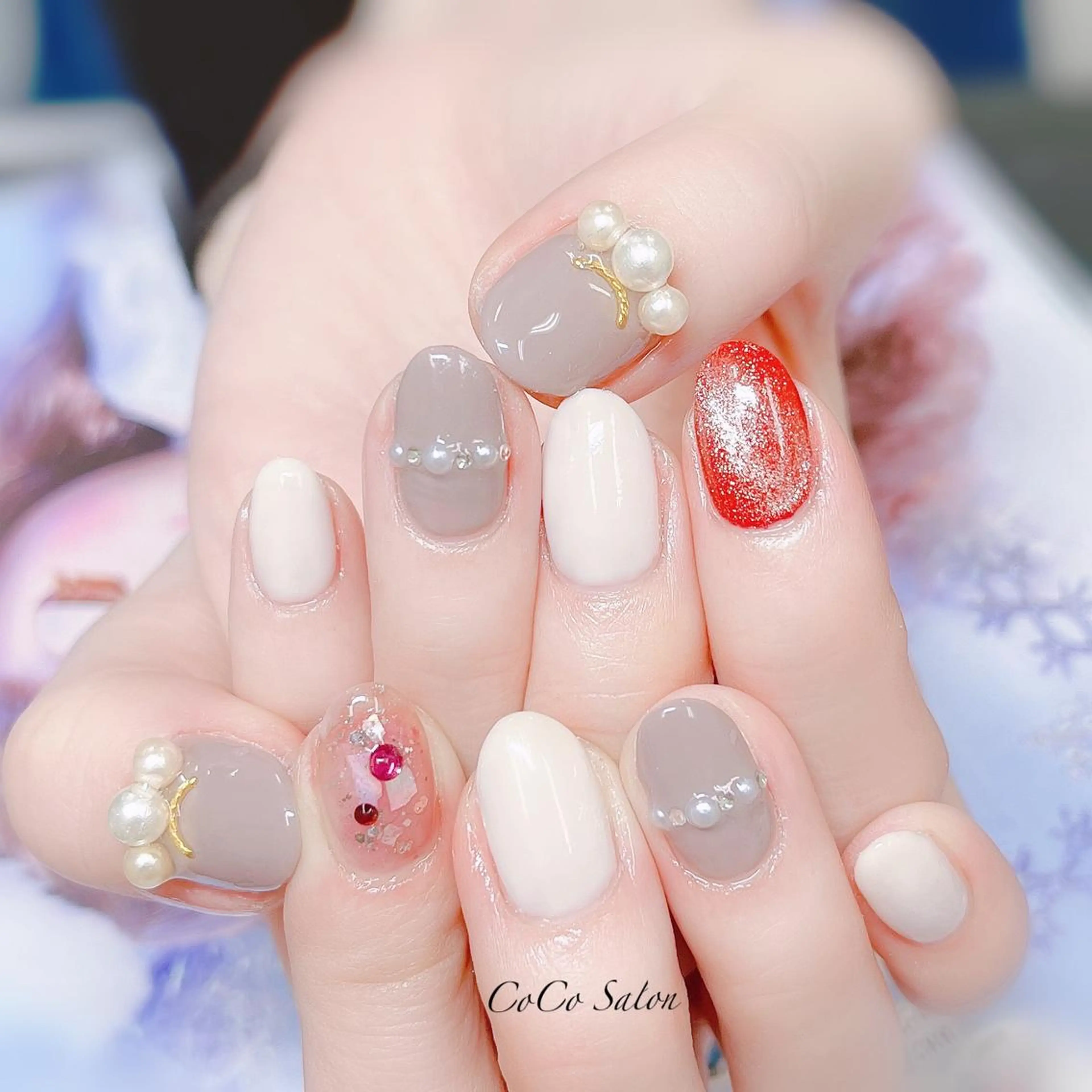ネイル 成人式 長さ出し ジェルネイル キラキラネイル オフィスネイル ハンドネイル CoCoSalon ネイル/まつ毛予約のネイルデザイン