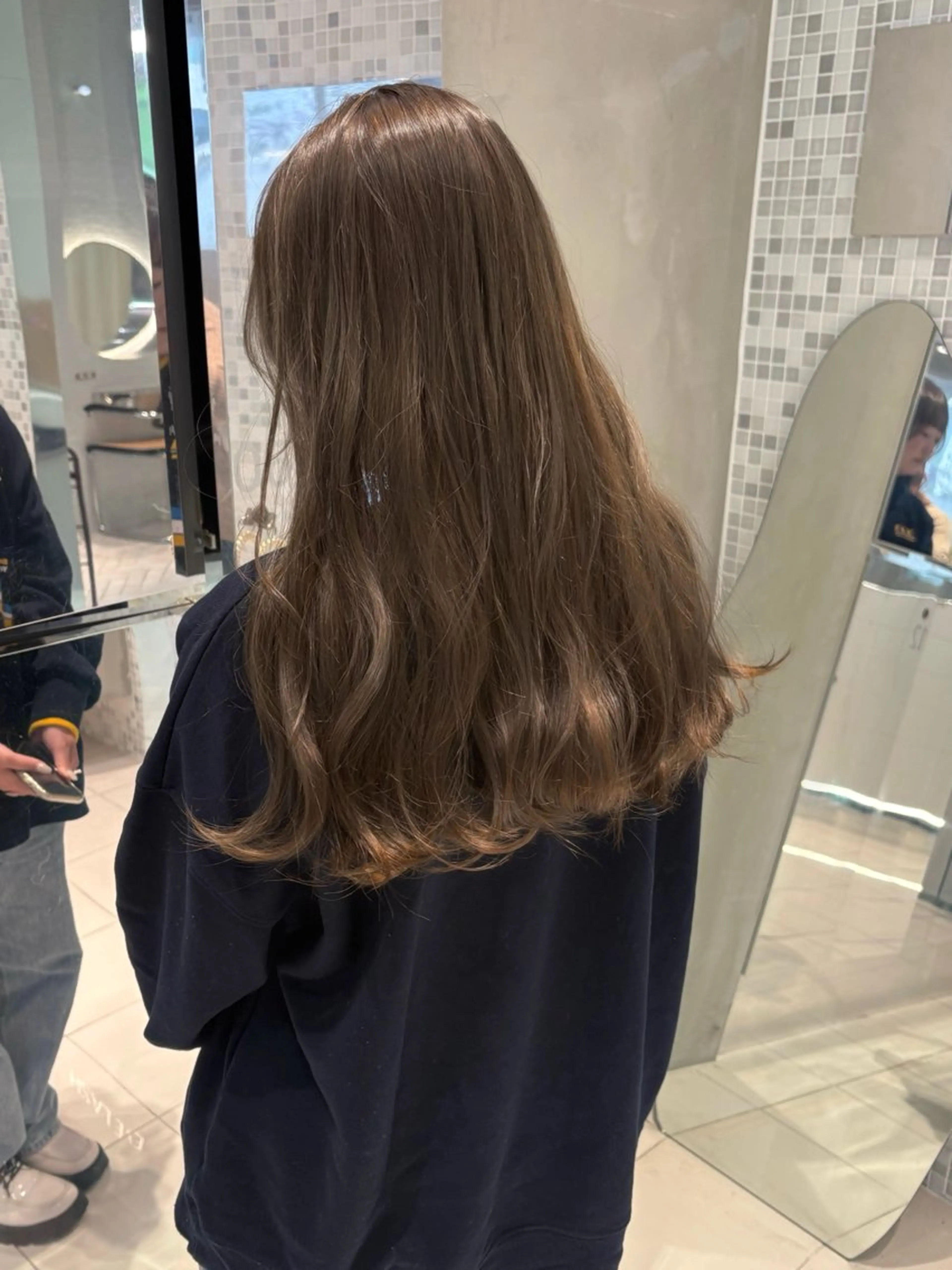 ロング カラー ベージュカラー オリーブベージュ カット ヘアカラー 透明感カラー🫧 nanohaのヘアスタイル