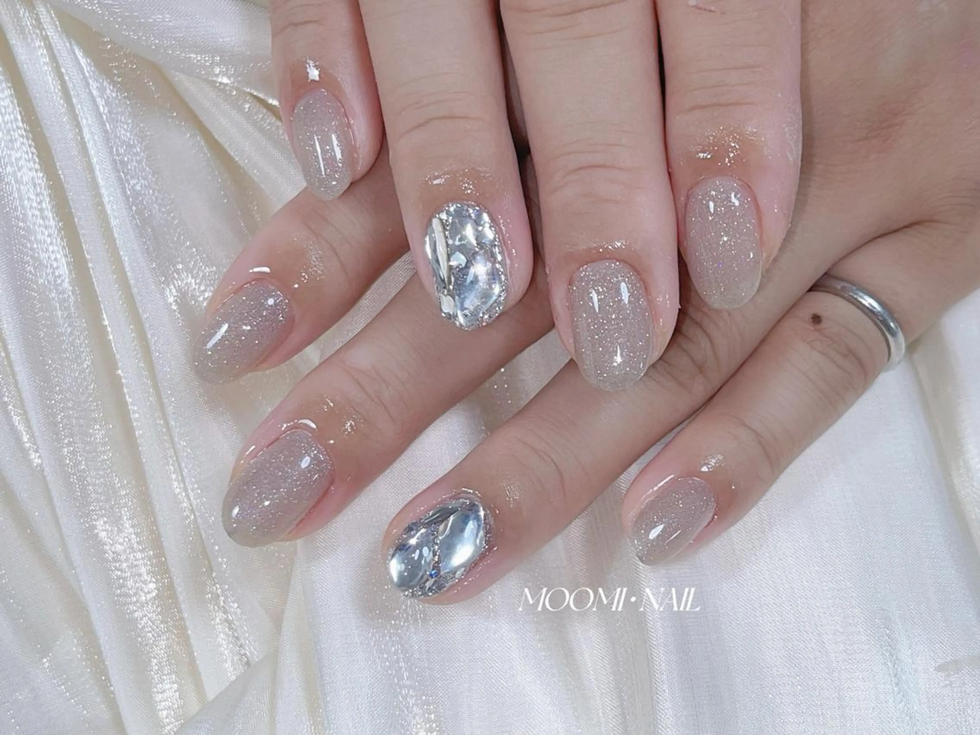ネイル 𓇼𓈒𓏸ゆリ .Moomi 🎐のネイルデザイン