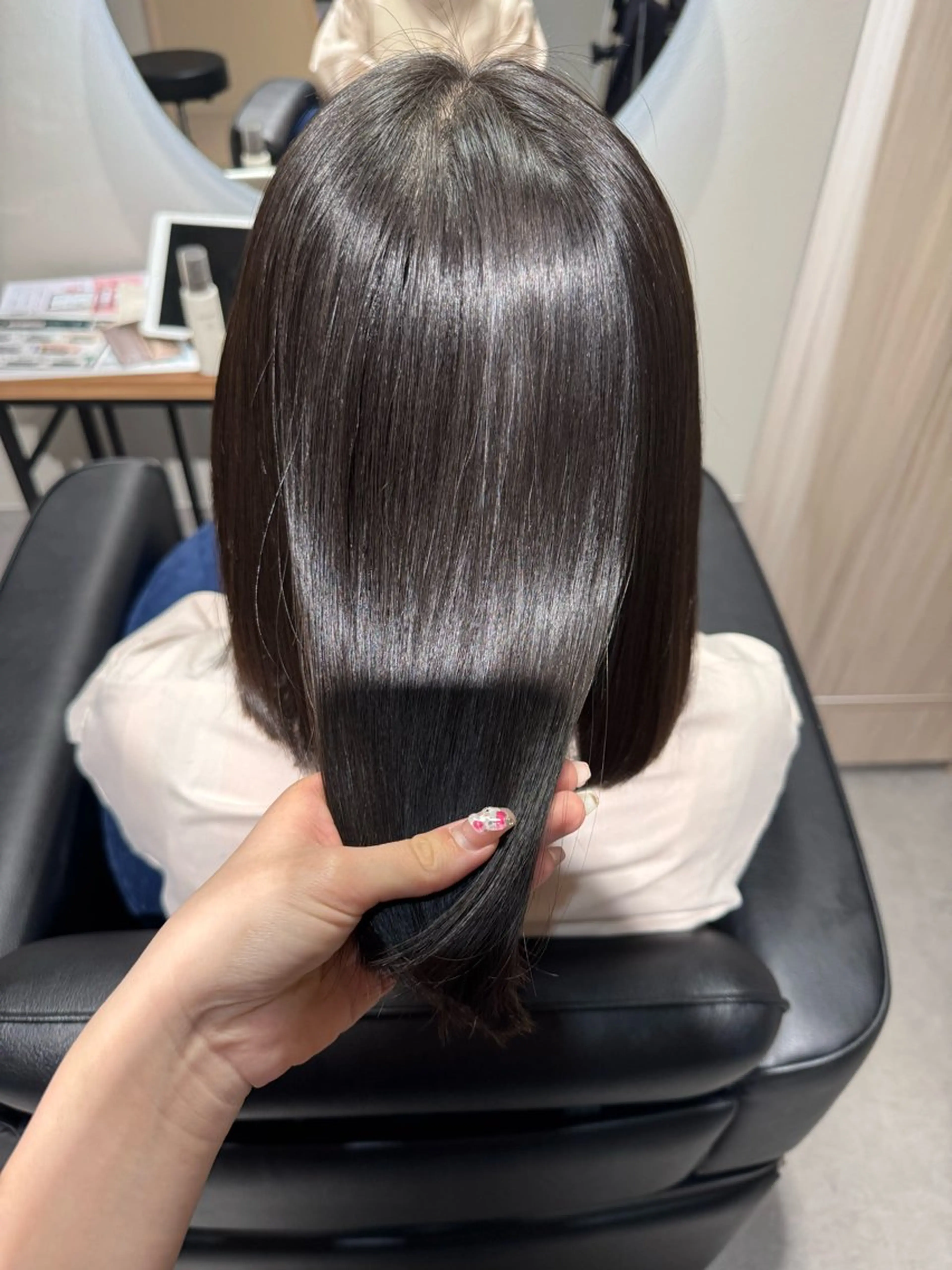 ショート 縮毛矯正 トリートメント NAVY 橋本心 縮毛矯正のヘアスタイル