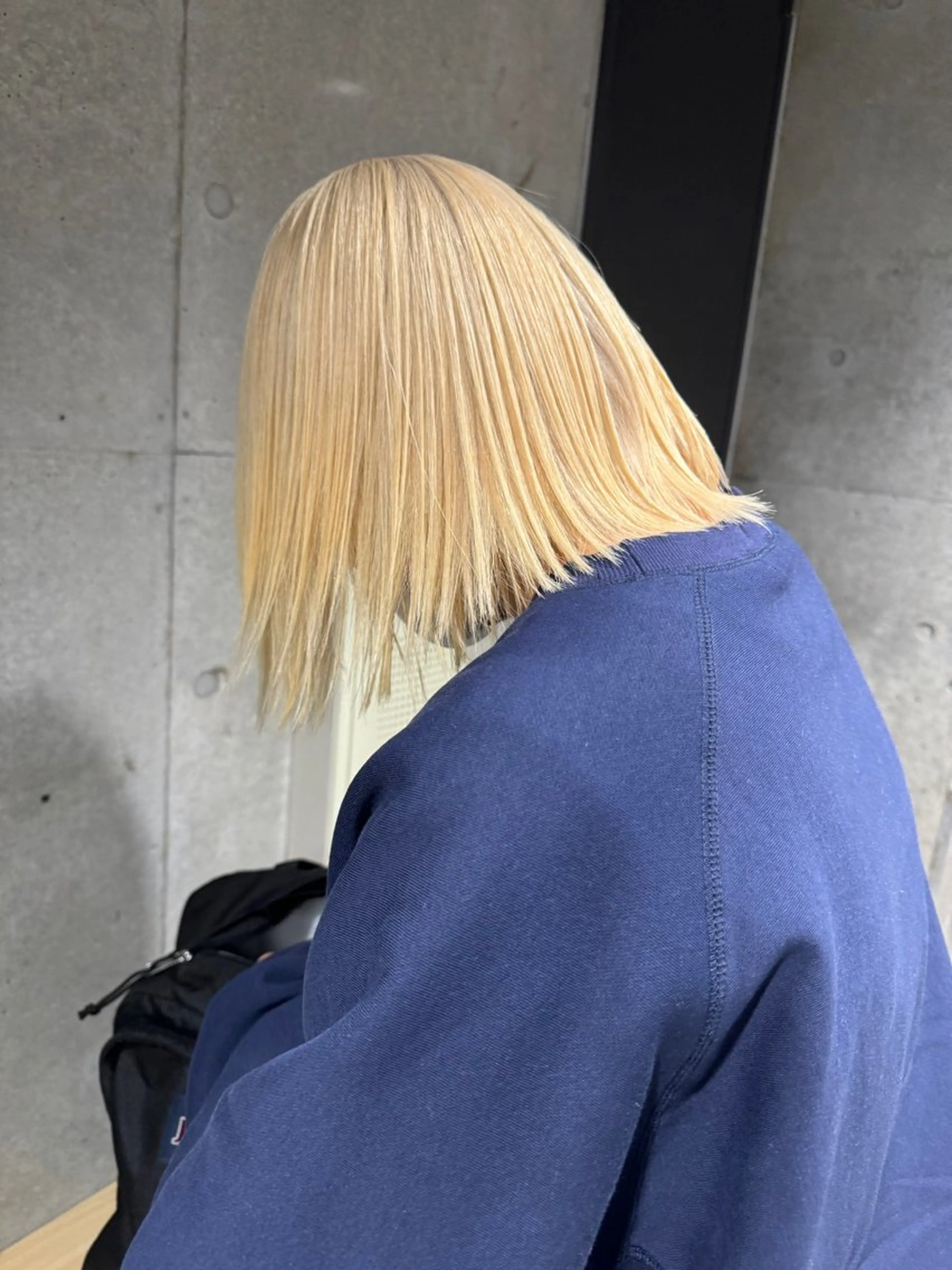 ミディアム カラー ヘアカラー トリートメント Yahiko ハイトーンのヘアスタイル