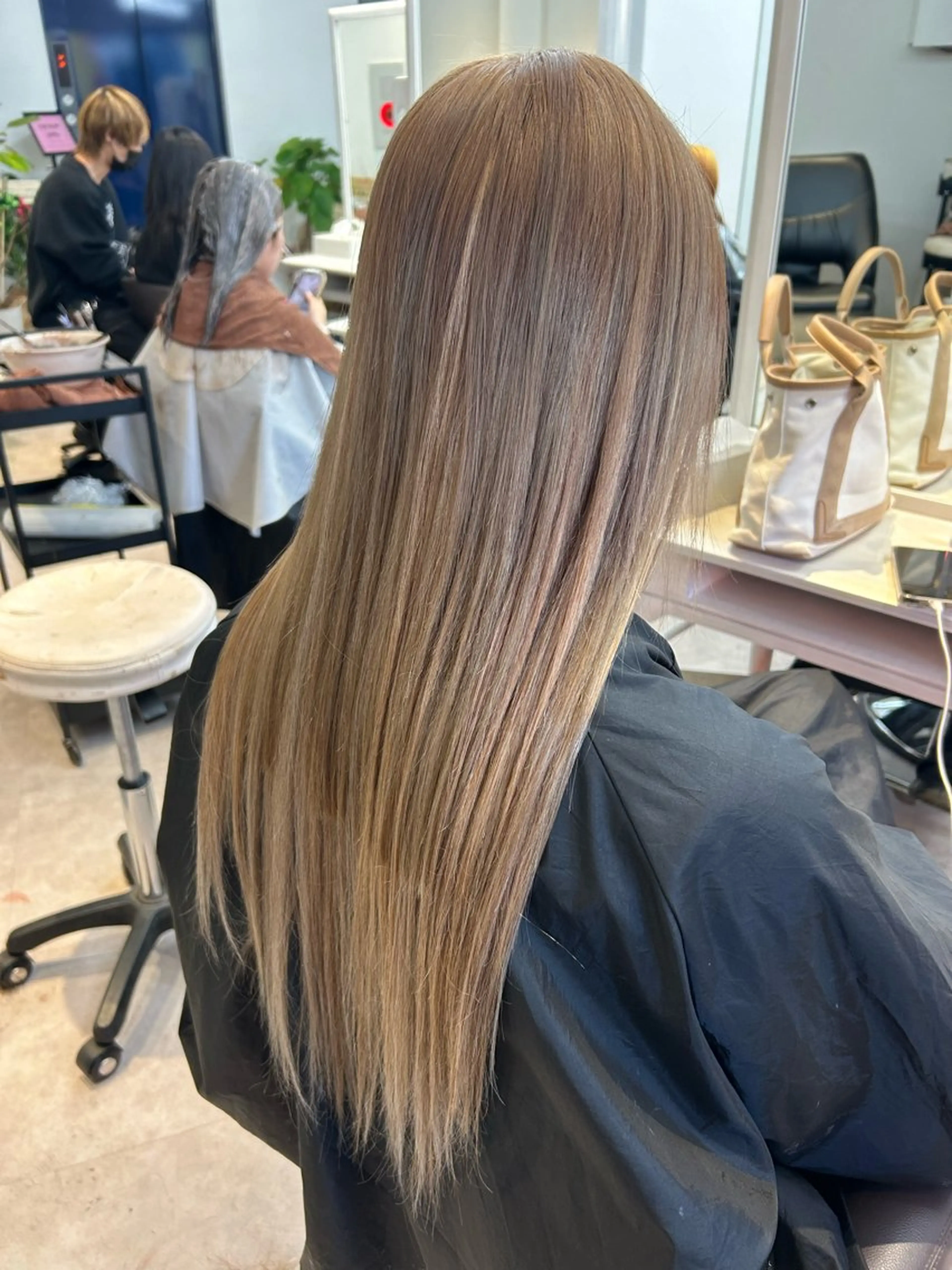 ロング カラー シールエクステ バレイヤージュ ブリーチ ハイライトカラー ハイトーンカラー alpha. カラーエクステ下妻のヘアスタイル