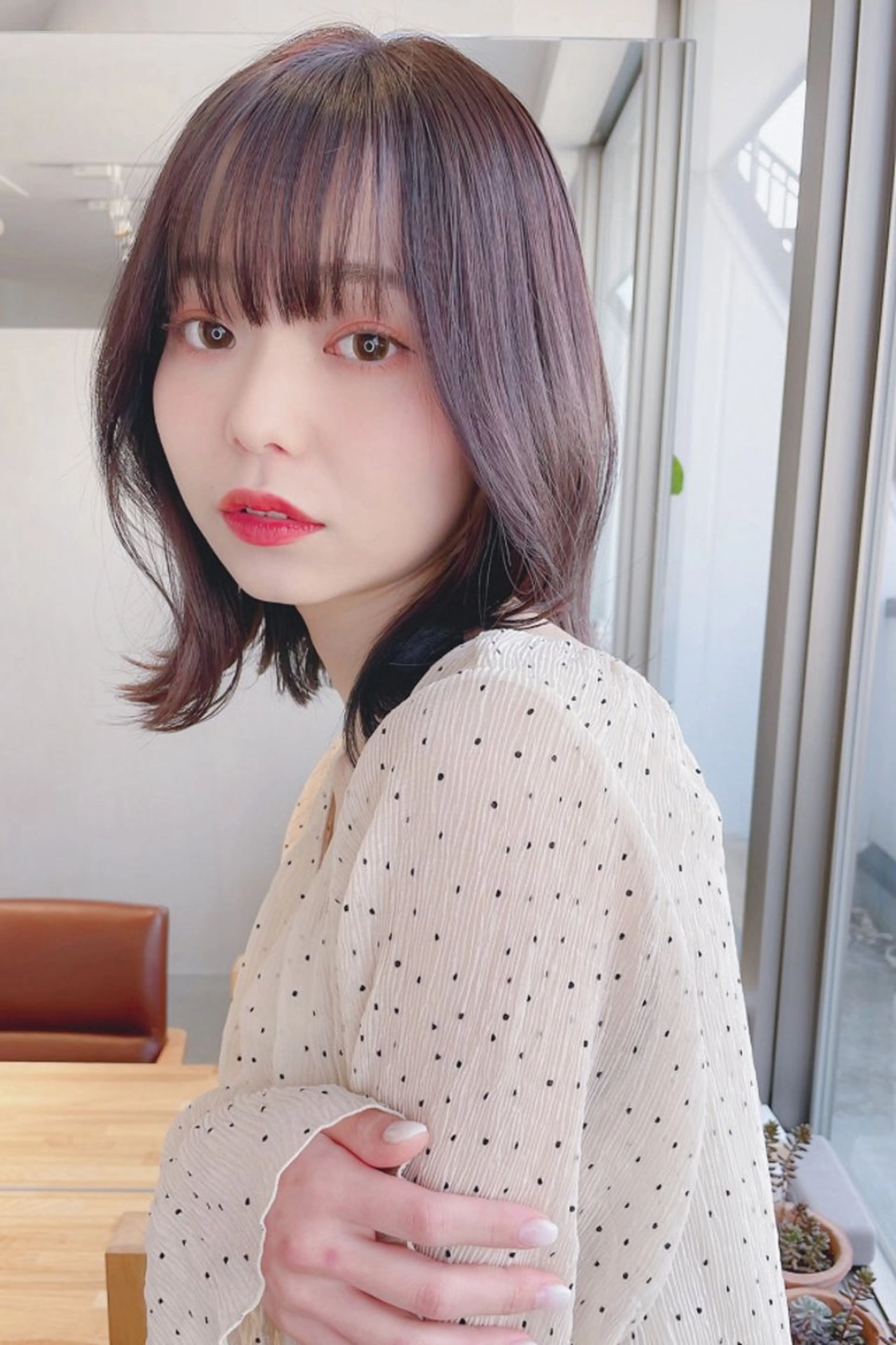 ミディアム カラー 柏村 友希菜のヘアスタイル