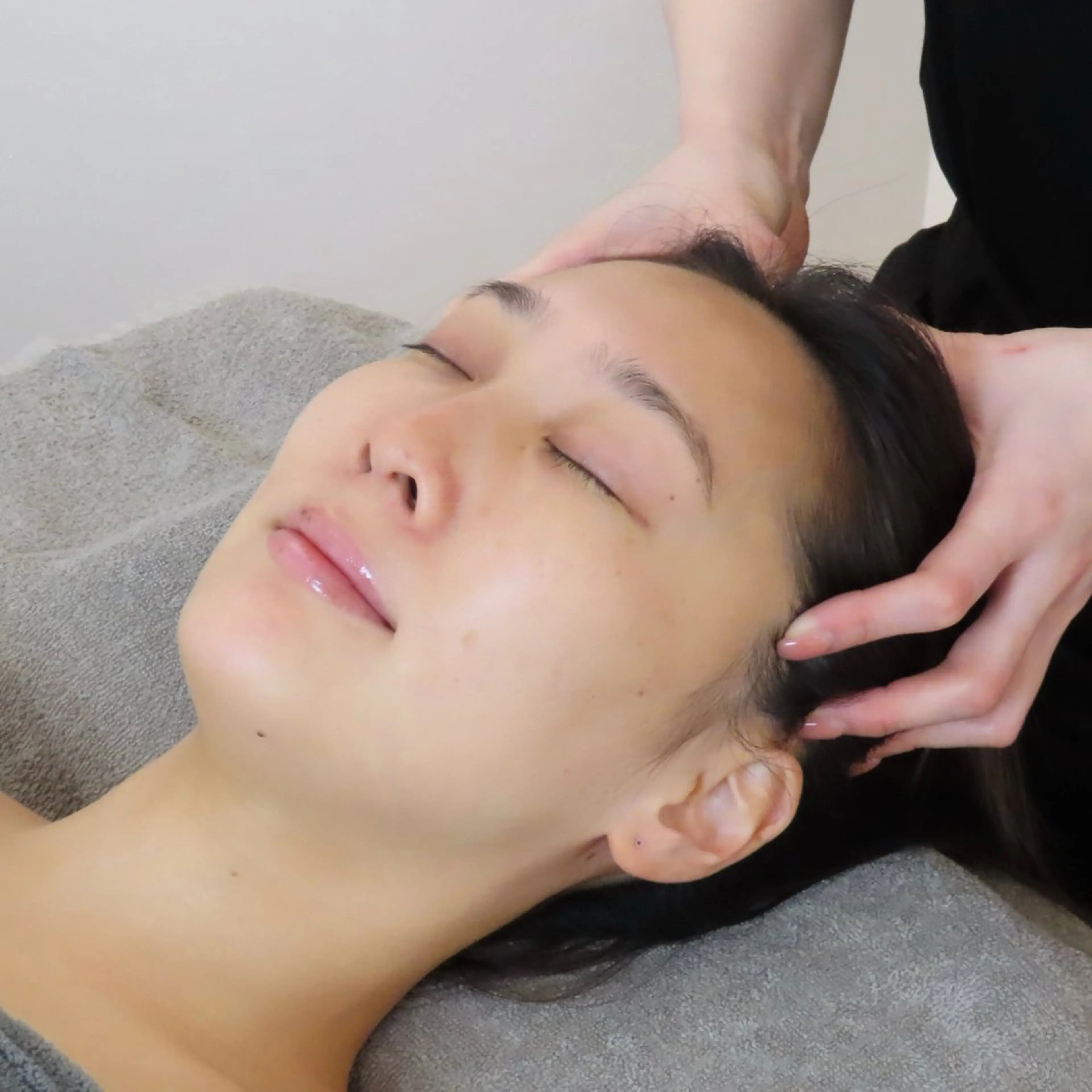 ❣️頭蓋骨小顔矯正+首ほぐしヘッドスパコース45分💤の写真