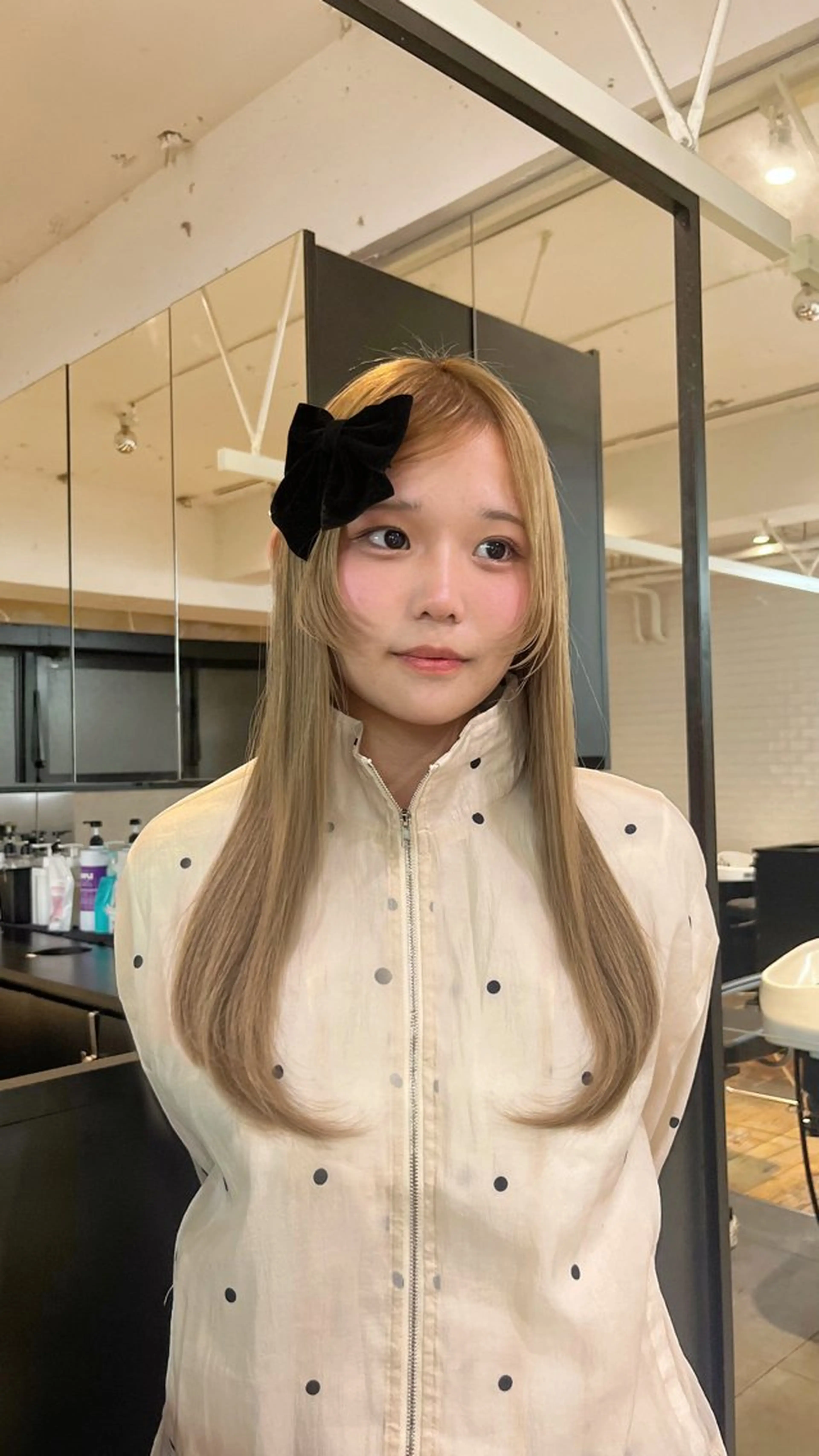 ロング くびれヘア 顔周りカット ハイレイヤー レイヤーカット ウルフカット ALBUM SHINJUKU所属・フカミ マナカのヘアスタイル