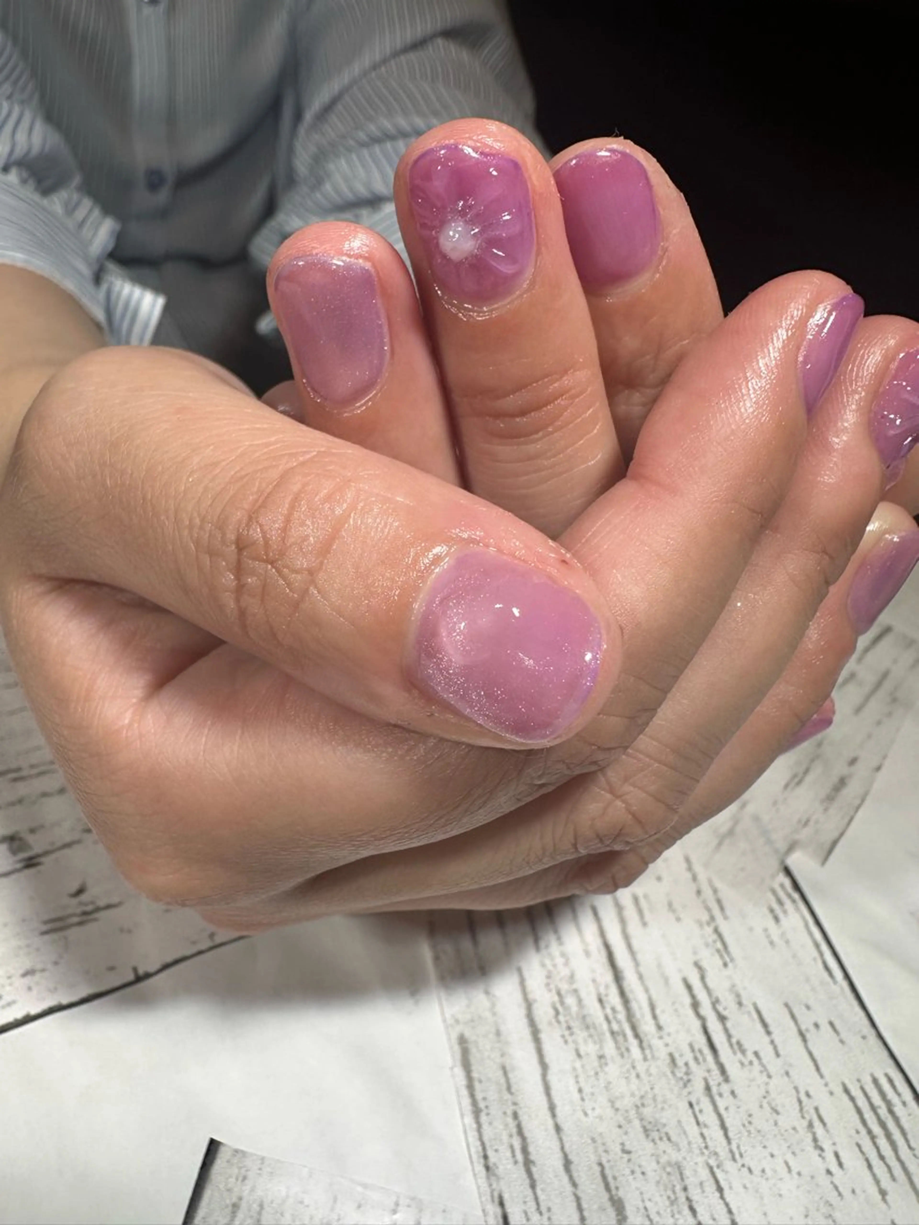ネイル e.nail所属・🍎吉田 恵里🍎のネイルデザイン