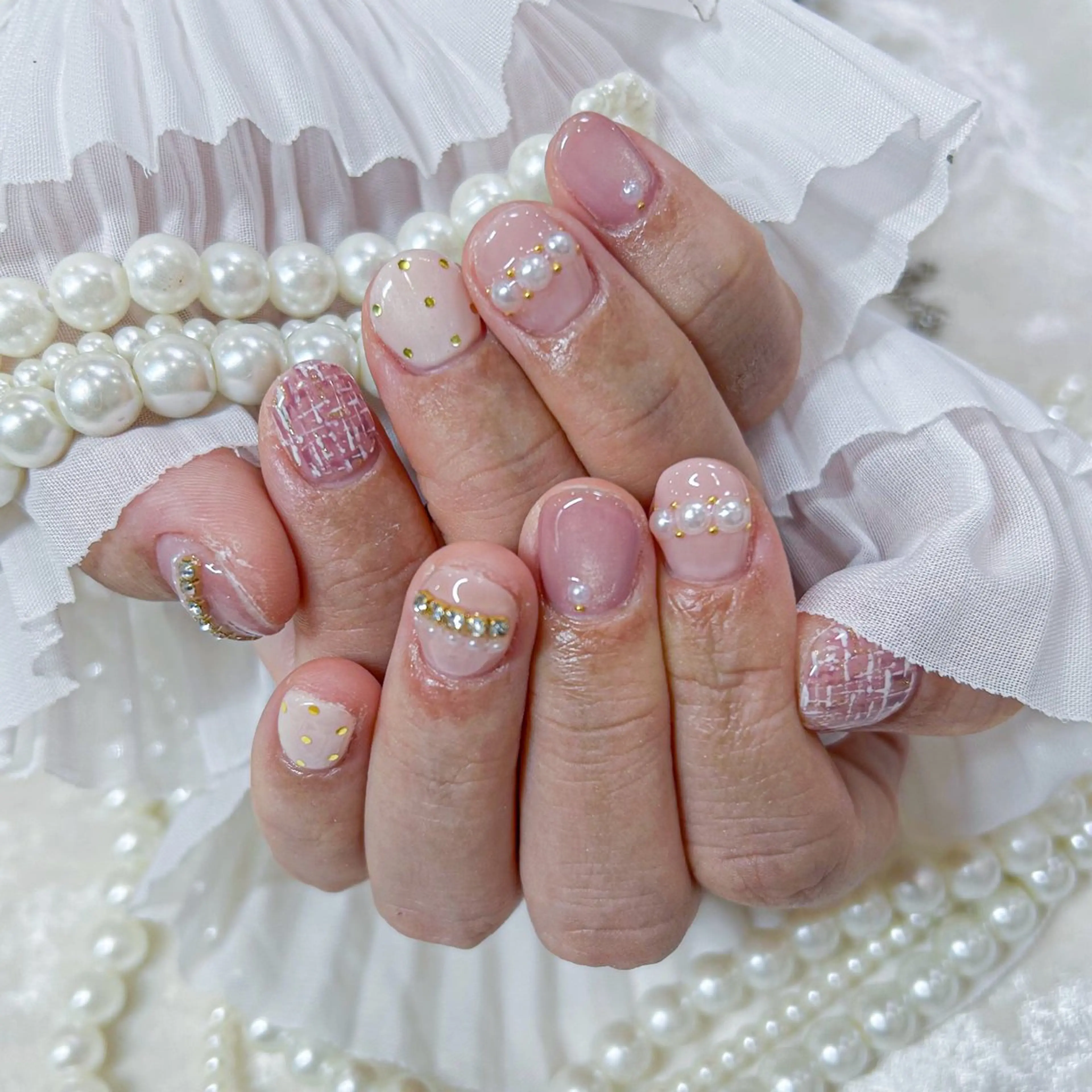 ネイル アートネイル 長さ出し フットネイル 韓国ネイル マグネットネイル ハンドネイル Minami 🍓のネイルデザイン