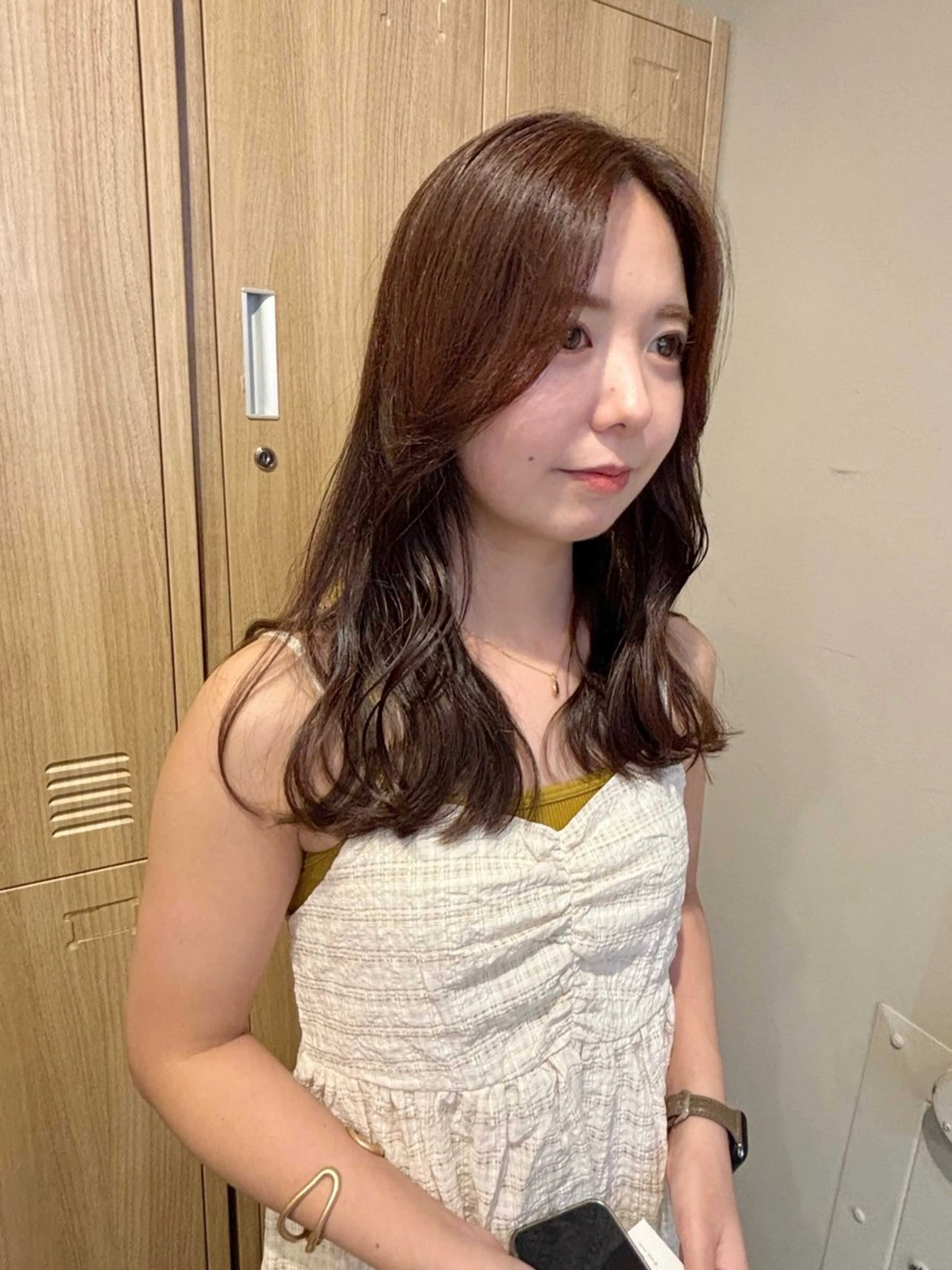 セミロング LOREN＋透明感 オリーブhirokoのヘアスタイル