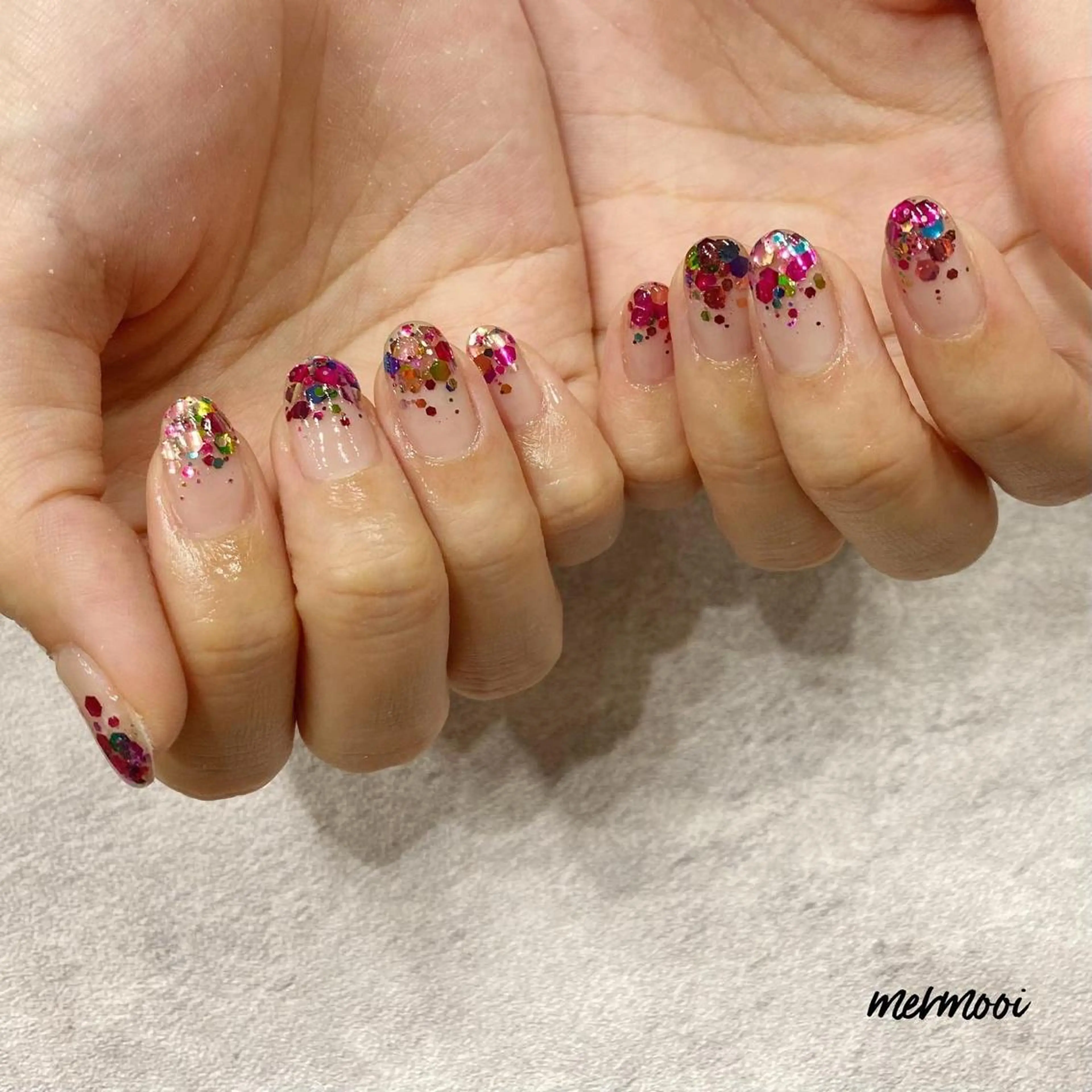 ネイル クリアネイル 氷ネイル・うるうるネイル キラキラネイル ラメ(グリッター) ラメグラデーション ハンドネイル mermooi nailのネイルデザイン