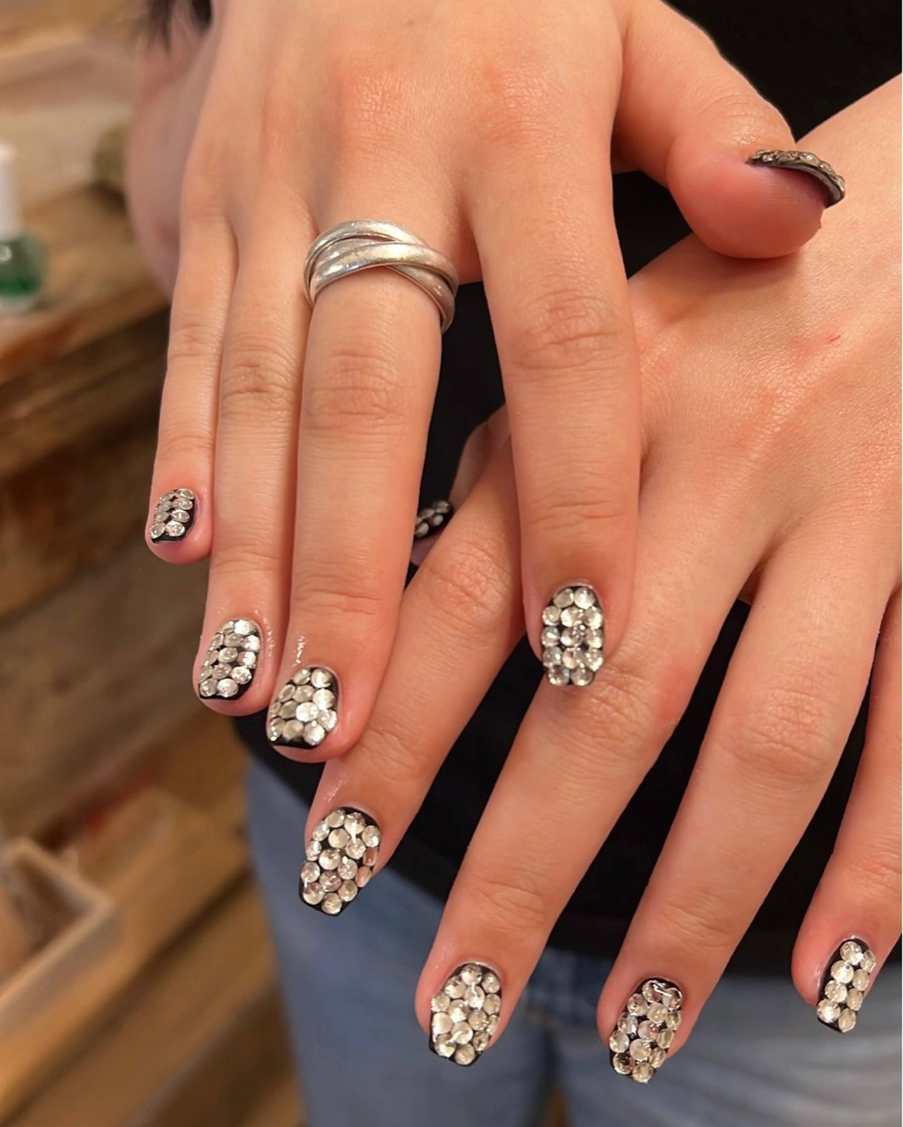 ネイル ストーンネイル ハンドネイル フットネイル ハンドケア Nes.Nail所属・Miyagi Asamiのネイルデザイン