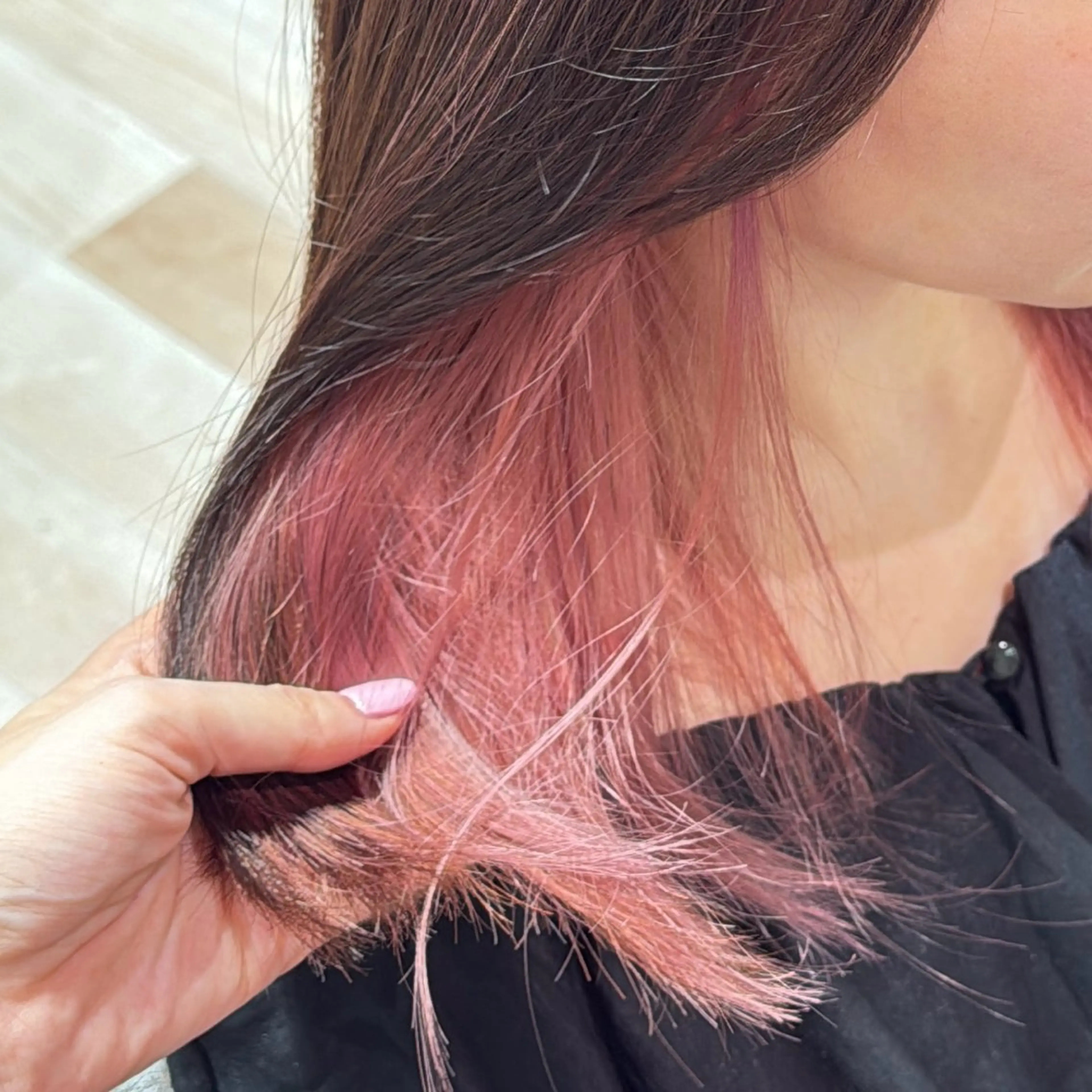 ロング カラー インナーカラー ピンクカラー カット ヘアカラー トリートメント 松永 わかなのヘアスタイル
