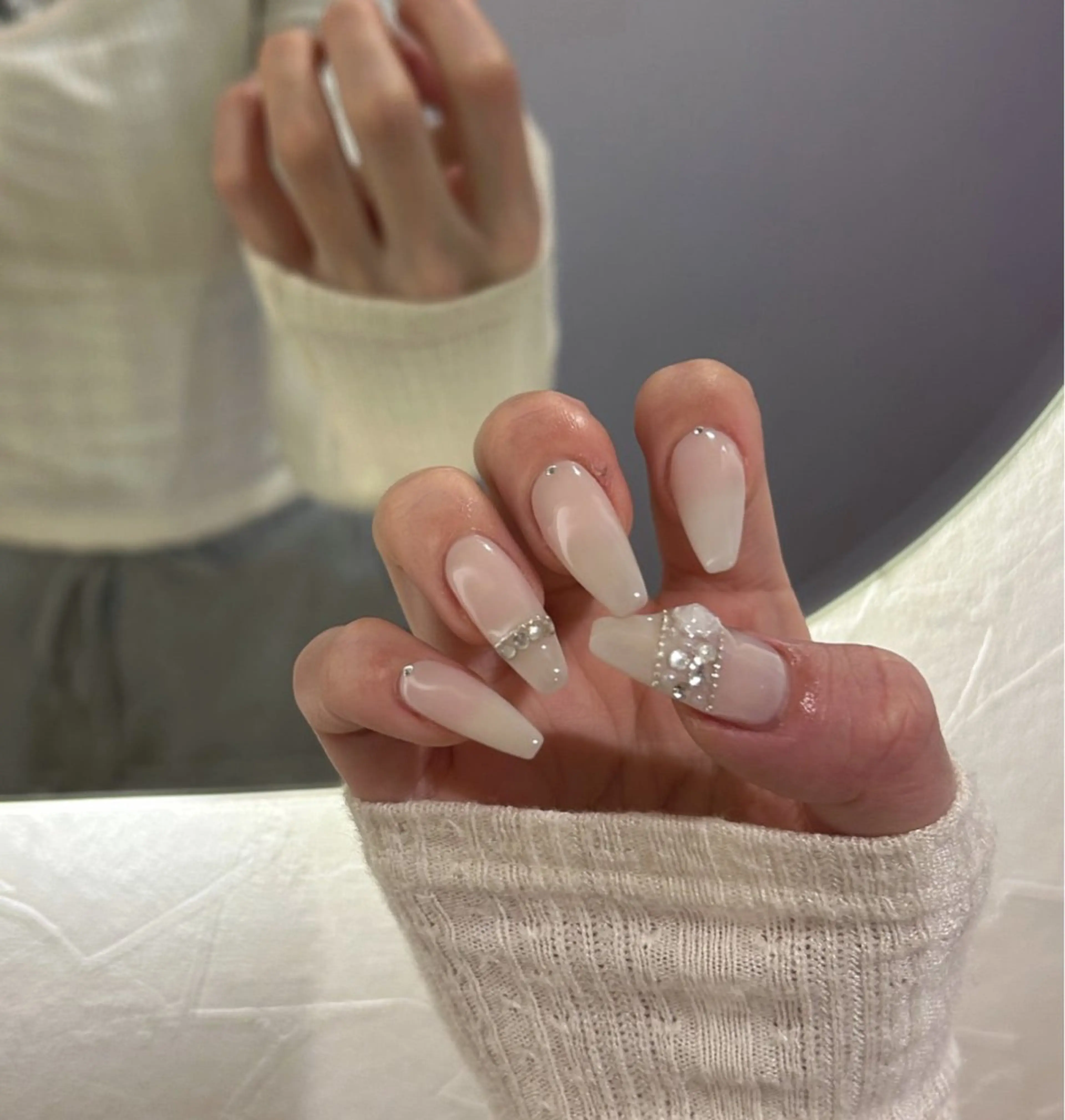 ネイル 長さ出し グラデーション キラキラネイル 韓国ネイル ラメ(グリッター) ハンドネイル ハンドケア Chisa Nail Studio所属・リ リのネイルデザイン