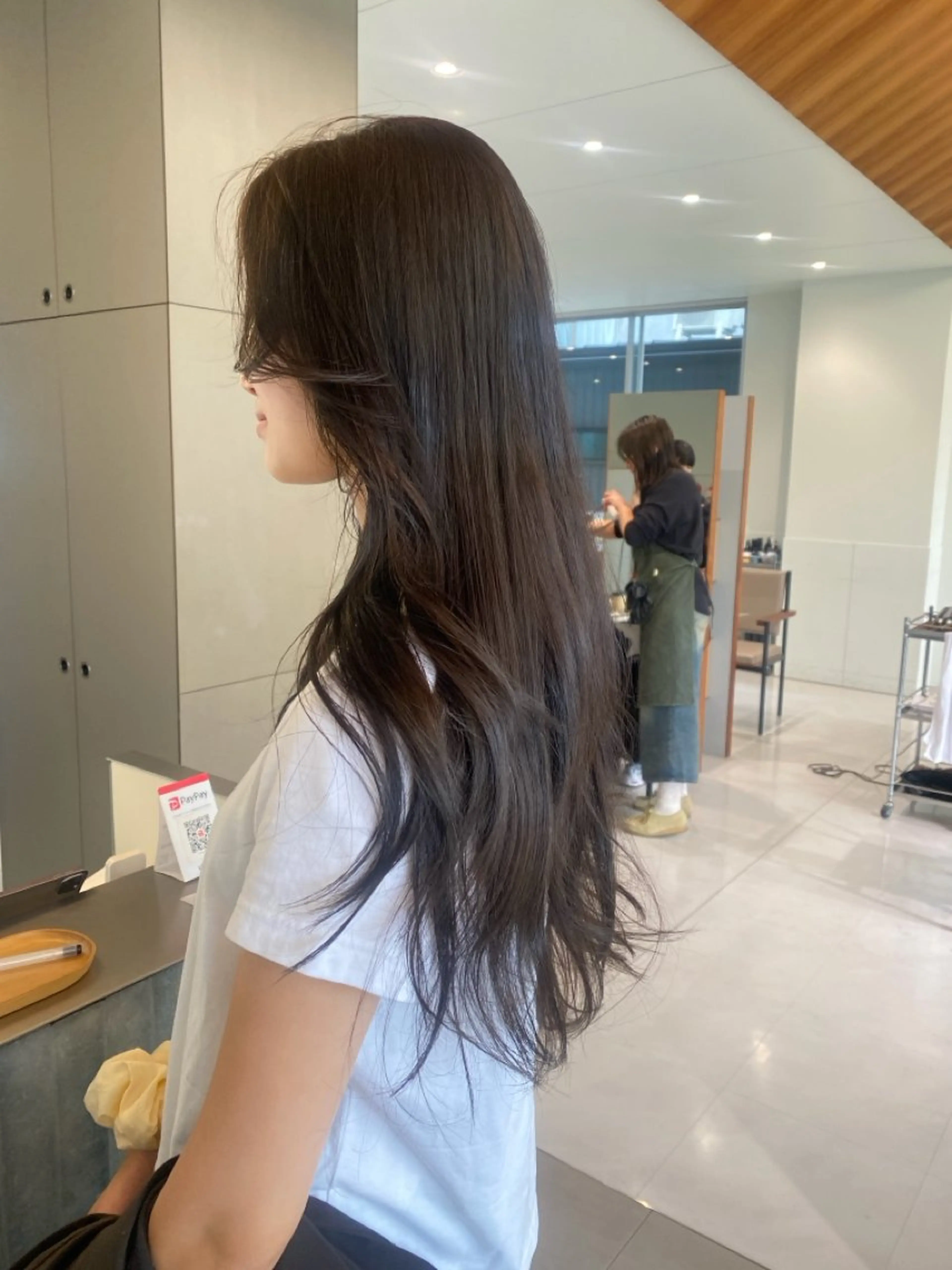 ロング カラー ベージュカラー 透明感カラー ダブルカラー オリーブベージュ ヘアカラー ハイトーン大得意 ×レイヤー🌜aiのヘアスタイル