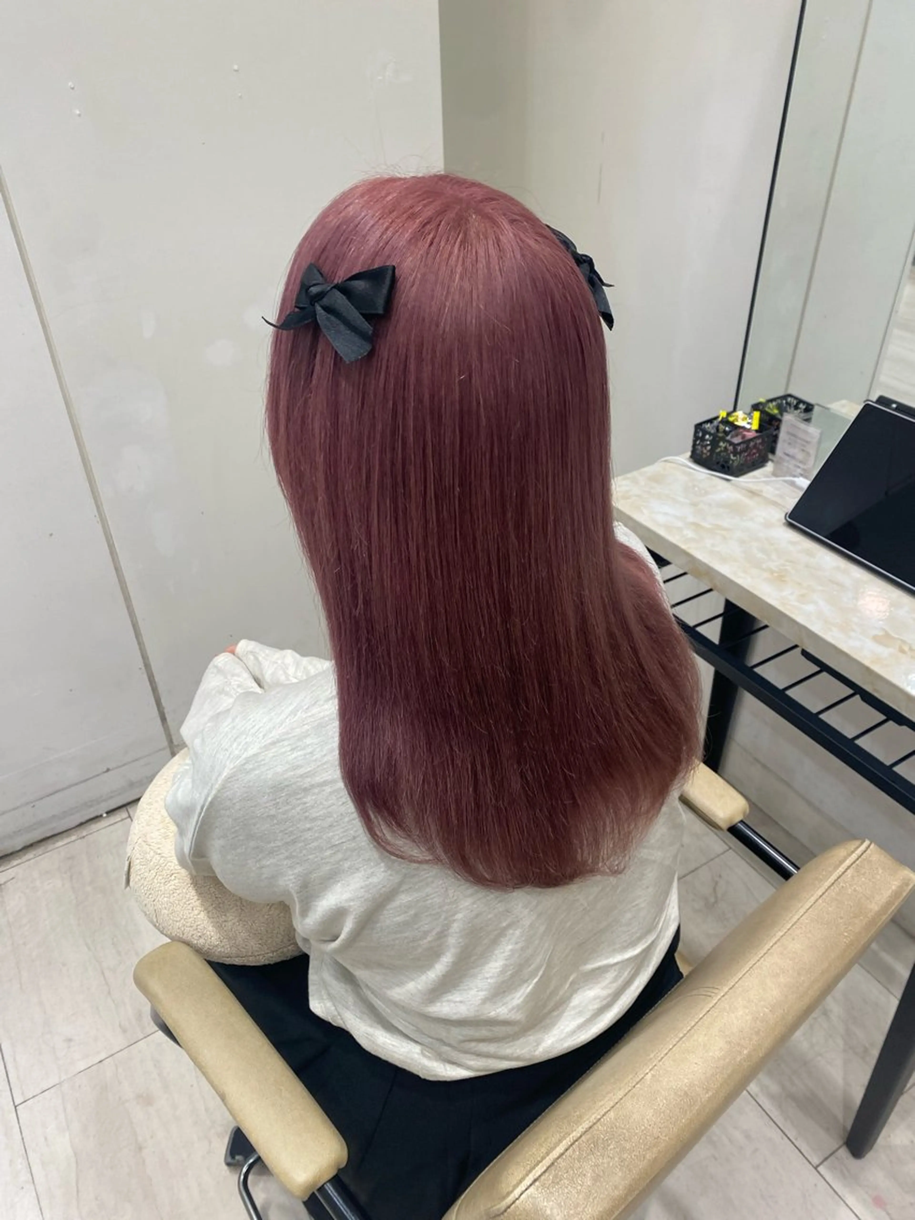 🎀 ケアダブルカラー ( ブリーチあり ) +高保湿3stepトリートメント 🎀  ロング料金なし💎の写真