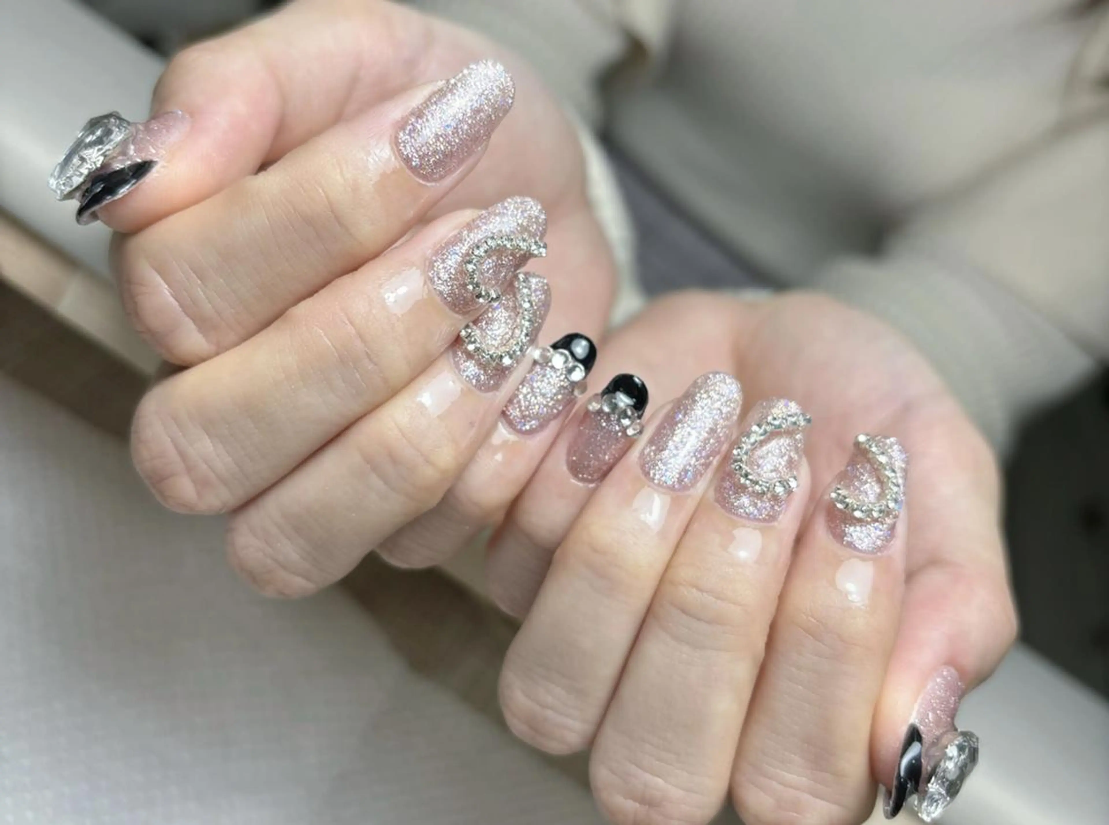 ネイル ハンドネイル Rainrain💧 パーツ豊富、やり放題のネイルデザイン