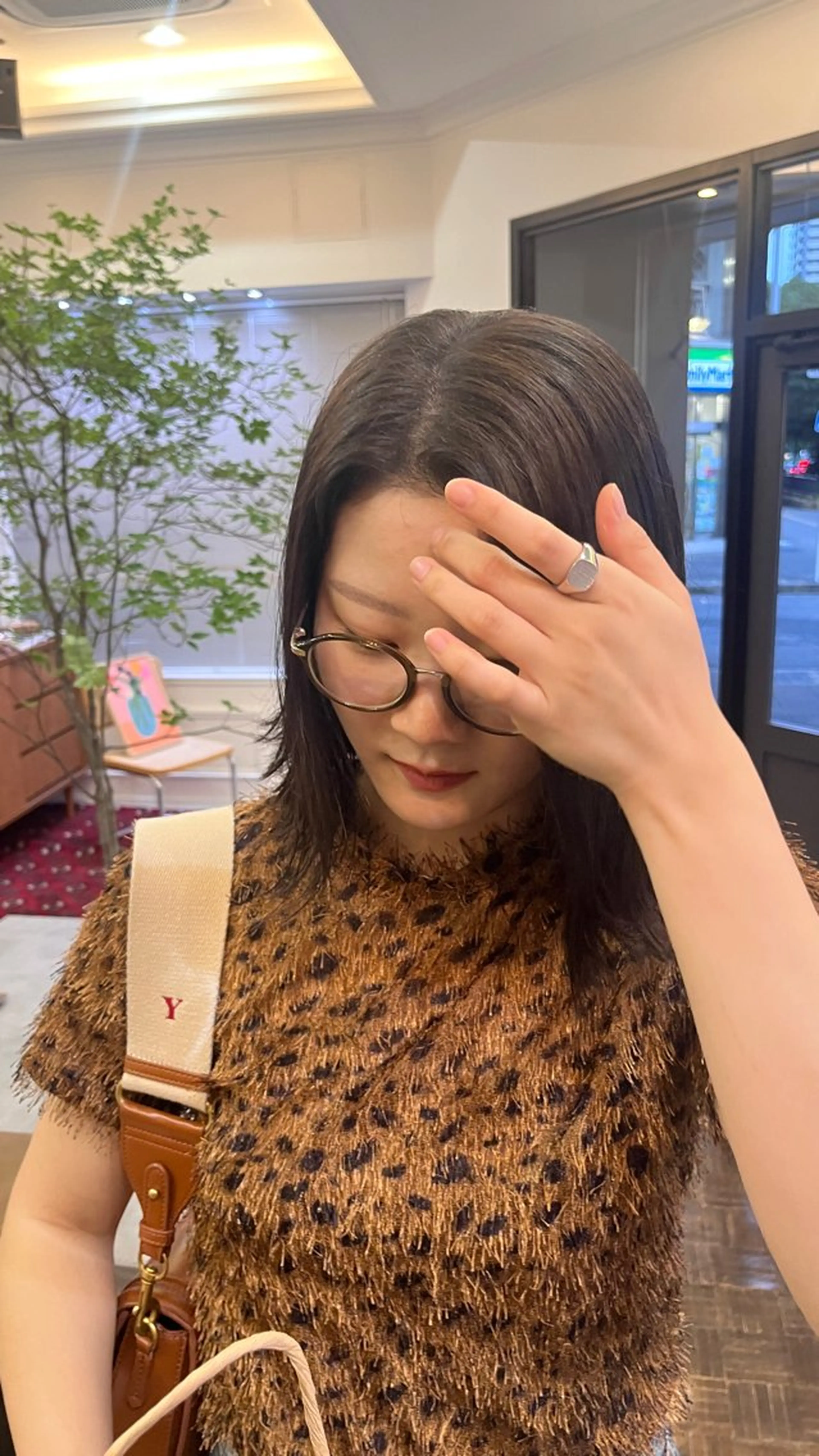 ミディアム ヘアカラー ワタナベ ヒナタのヘアスタイル