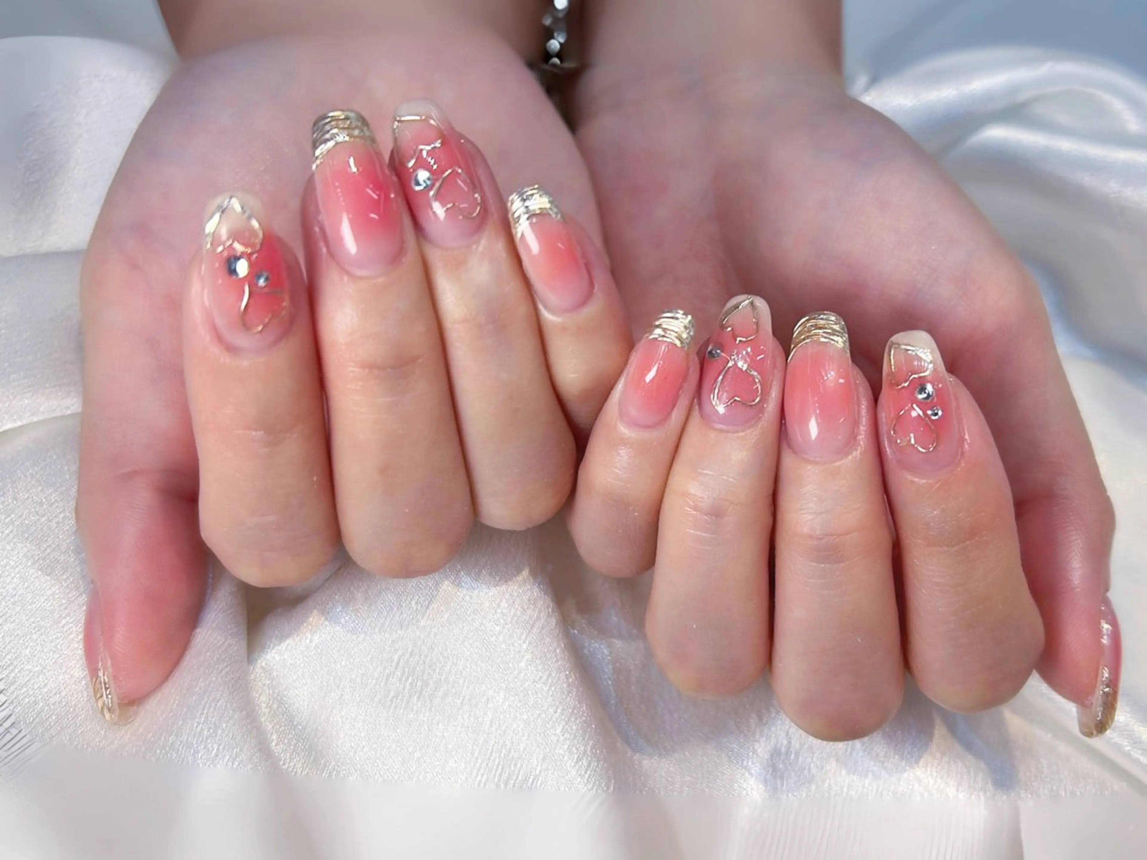 ネイル アートネイル チークネイル 長さ出し フットネイル ジェルネイル ハンドネイル ハンドケア ラッキーネイルサロン 西川口東口店のネイルデザイン