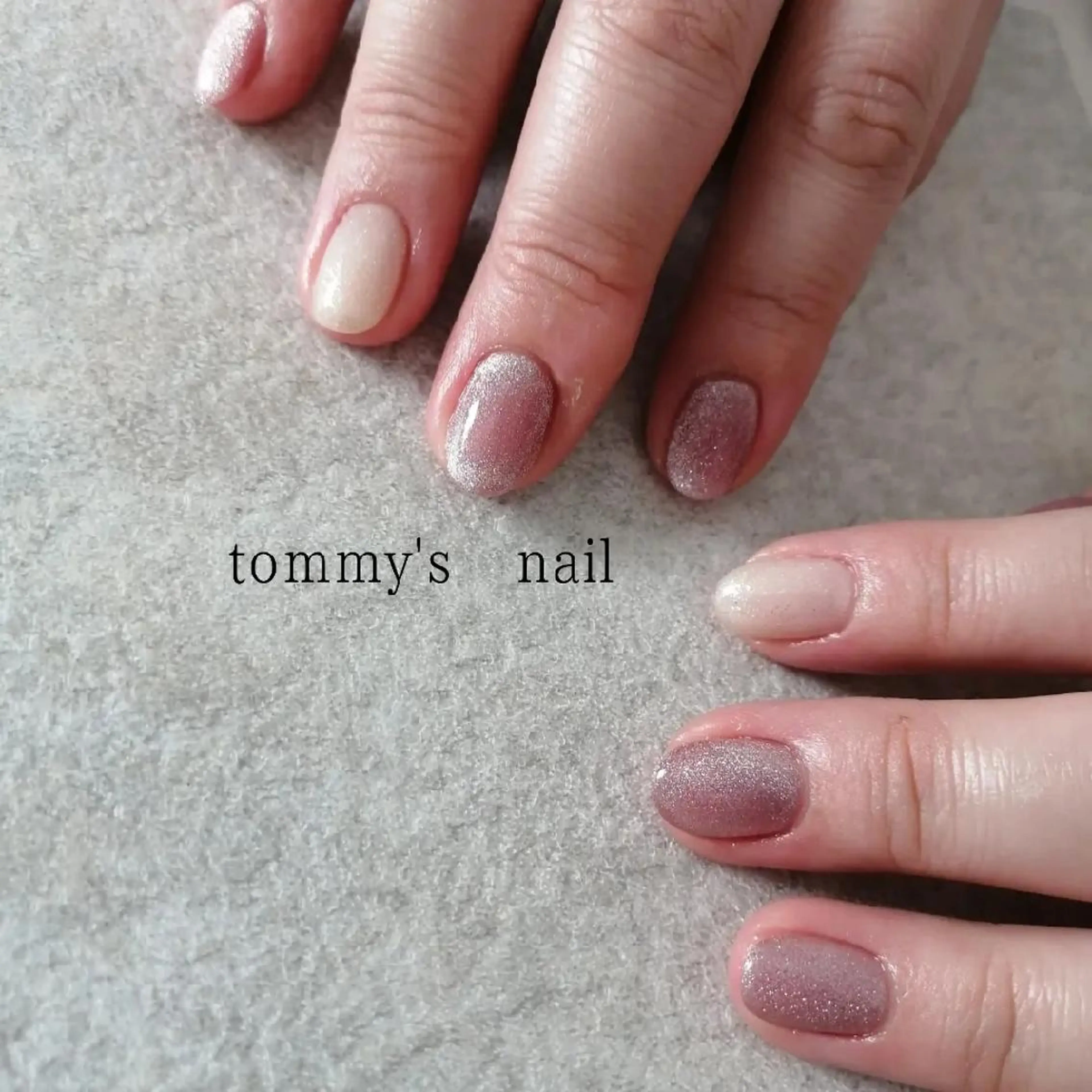 ネイル フットネイル ジェルネイル ラメ(グリッター) マグネットネイル ミラーネイル tommy's nail所属・福岡/若よもぎ蒸し 全身美容が叶うサロンのネイルデザイン