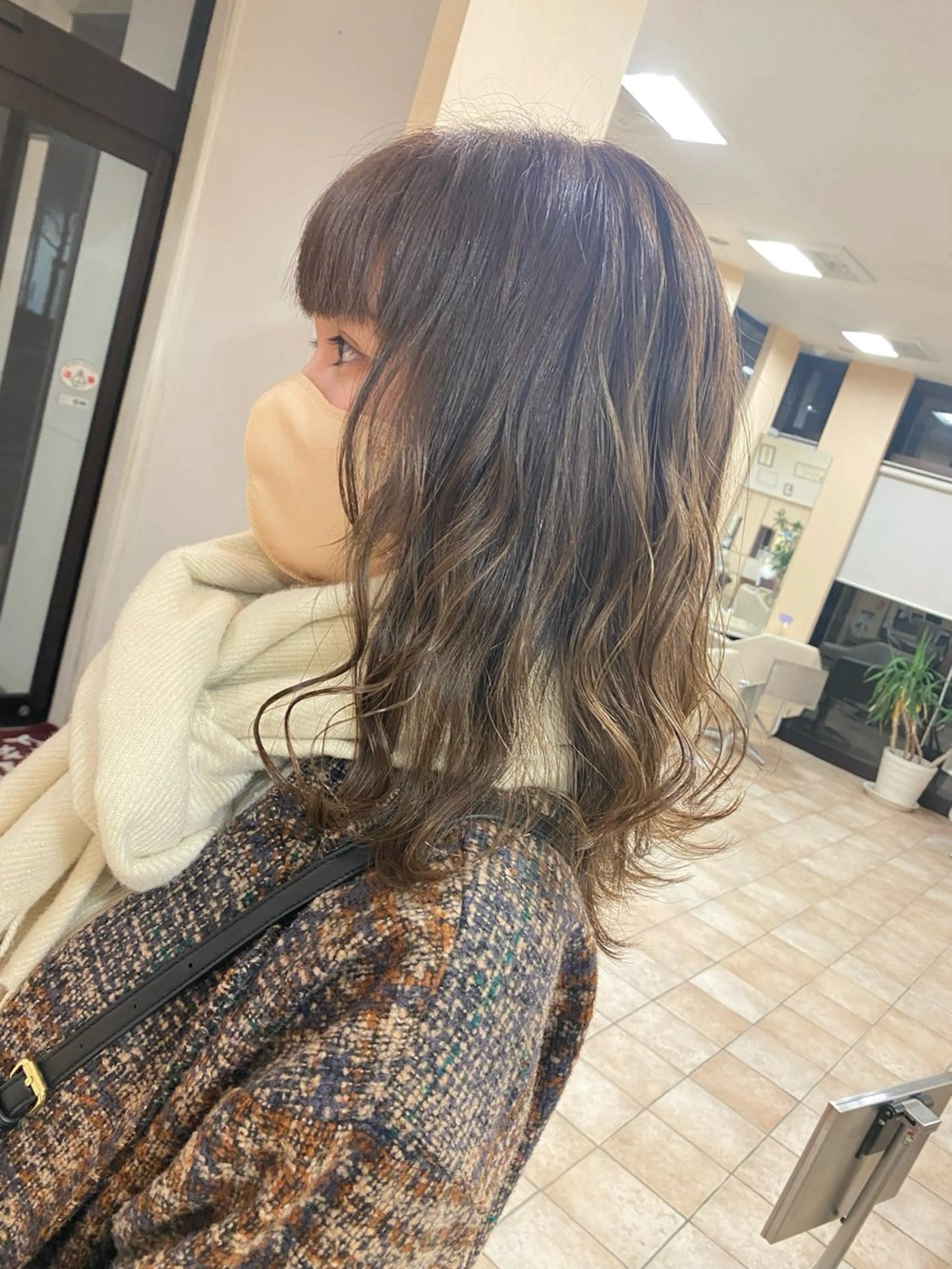 ミディアム ヘアカラー トリートメント 🇰🇷韓国風顔周り NANAMI🇰🇷のヘアスタイル