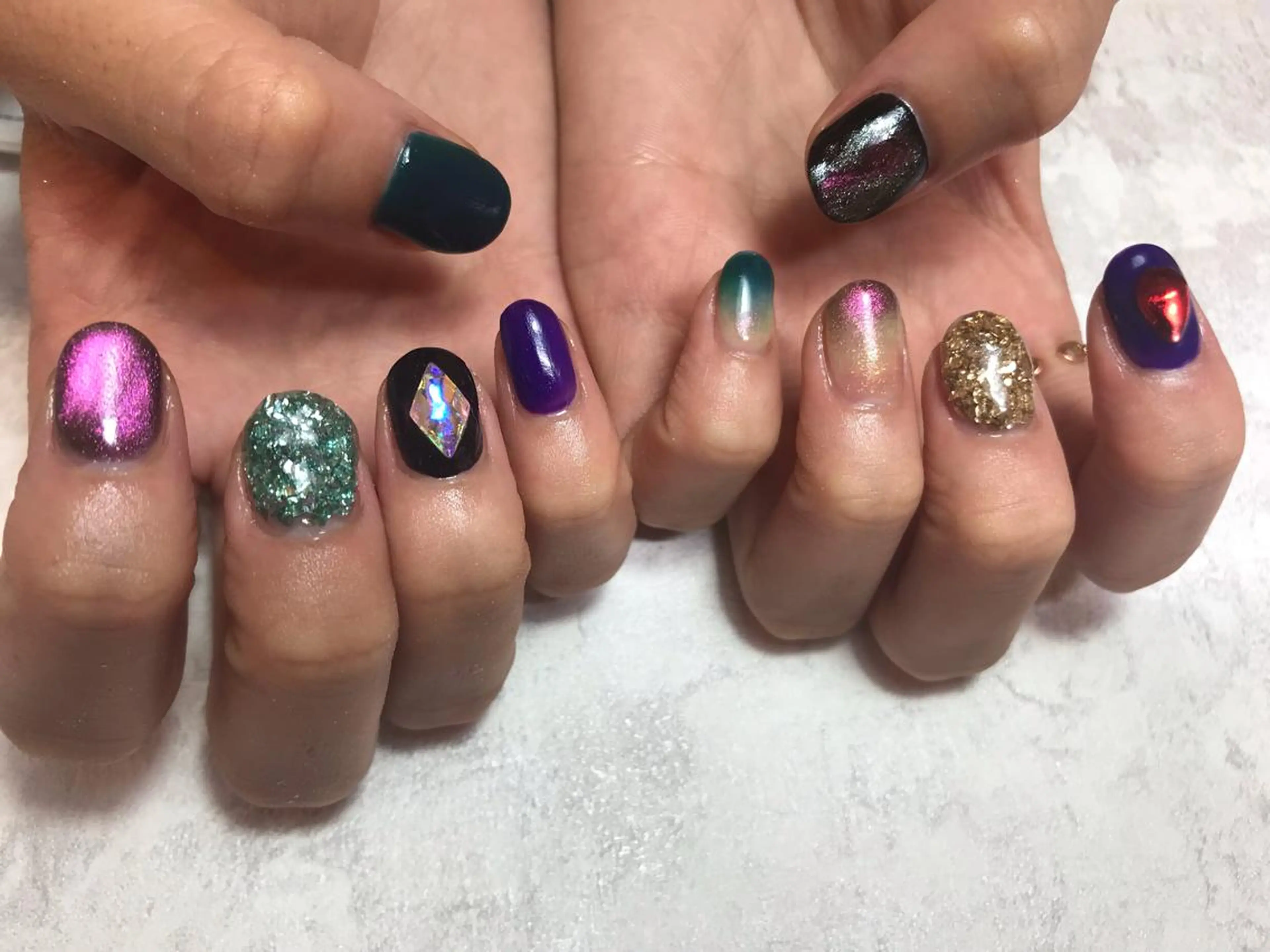 ネイル ハンドネイル ハンドケア nail salon　Natural Cure所属・平井 彩香のネイルデザイン