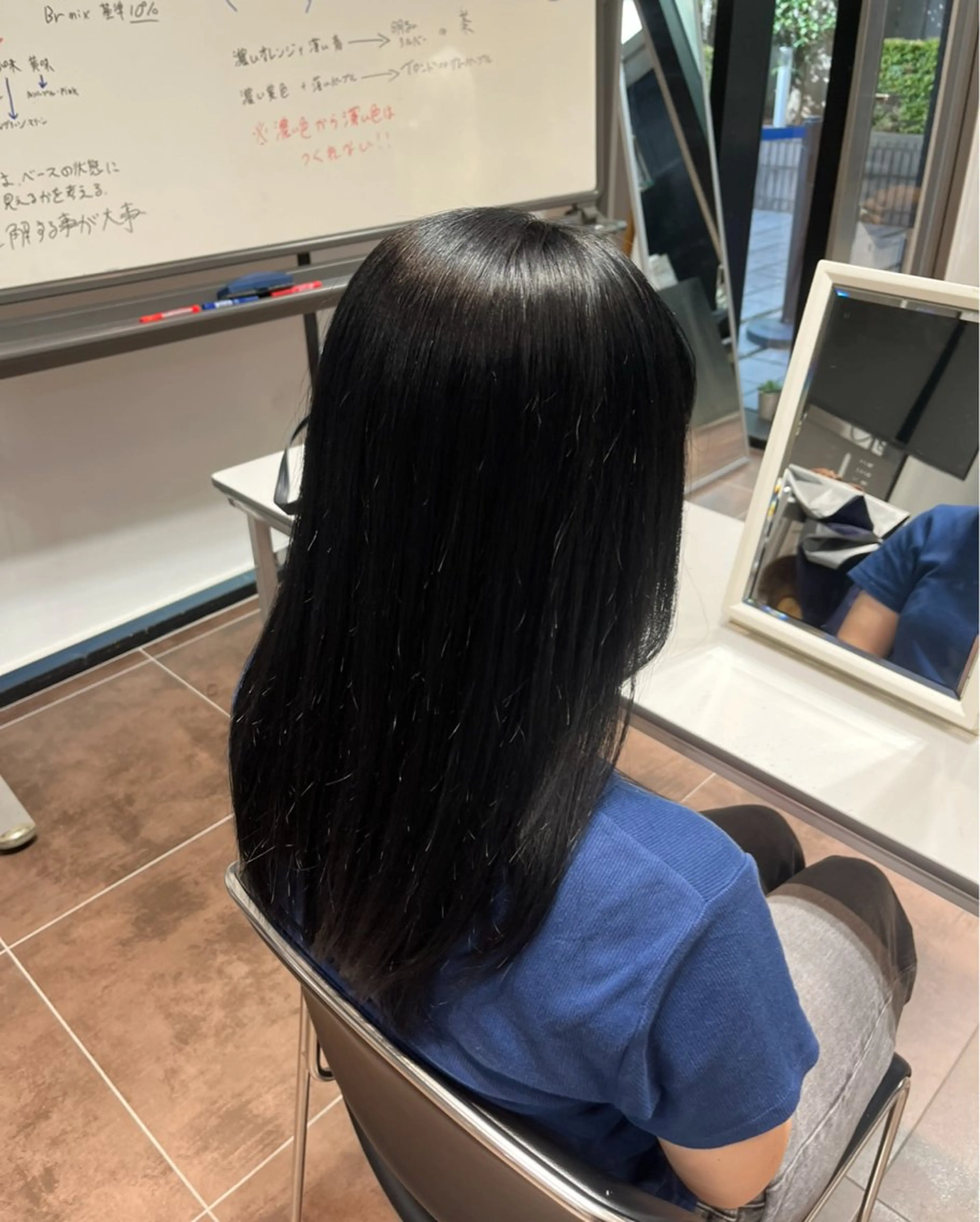 セミロング カラー 黒髪 韓国風ヘア ヘアカラー mit新宿所属・mit bytree MISAKI🎀のヘアスタイル