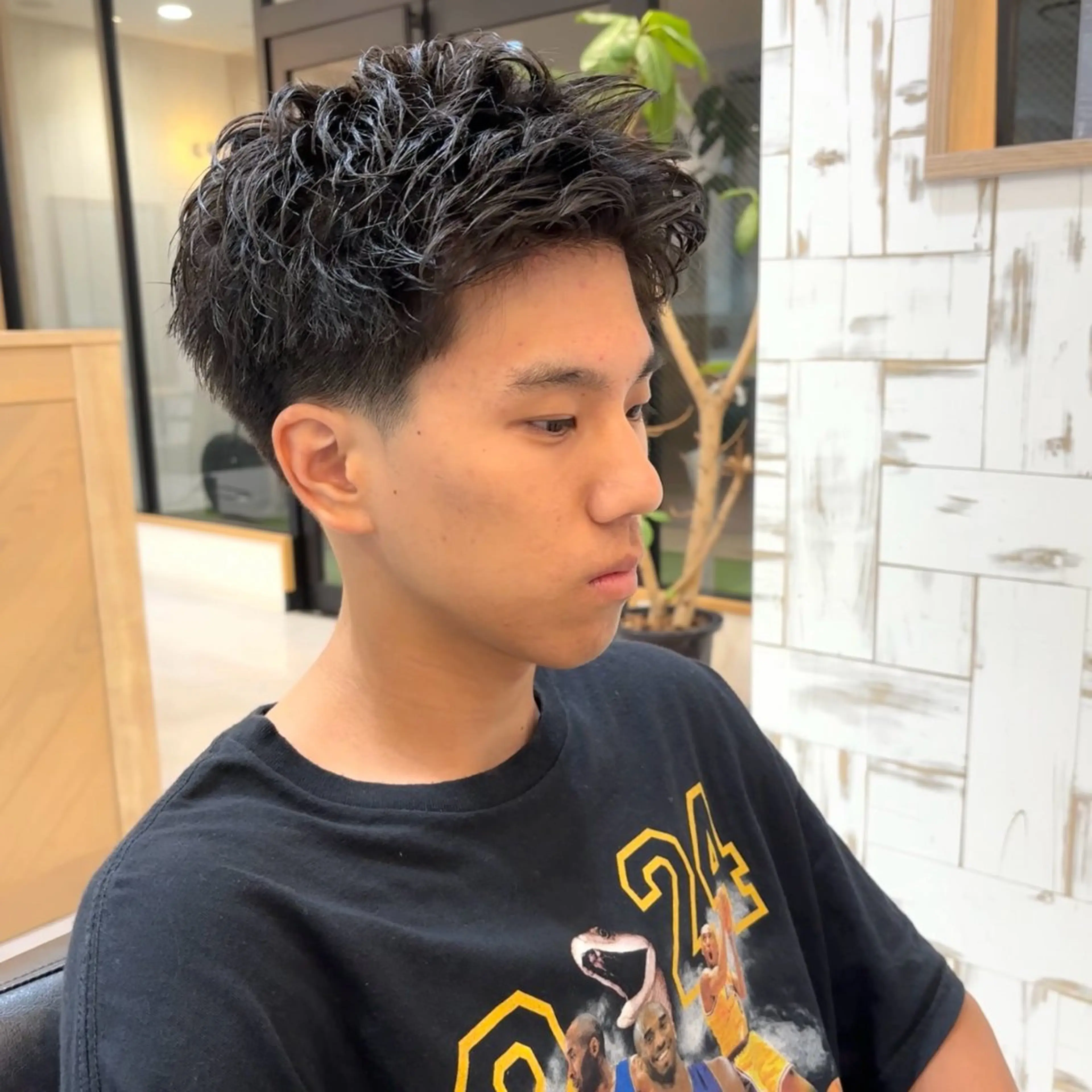 パーマ メンズ フェードカット メンズパーマ メンズショート スパイキーショート 刈り上げ カット パーマ hair garden off所属・【メンズ専門 】村斎　伶次のヘアスタイル