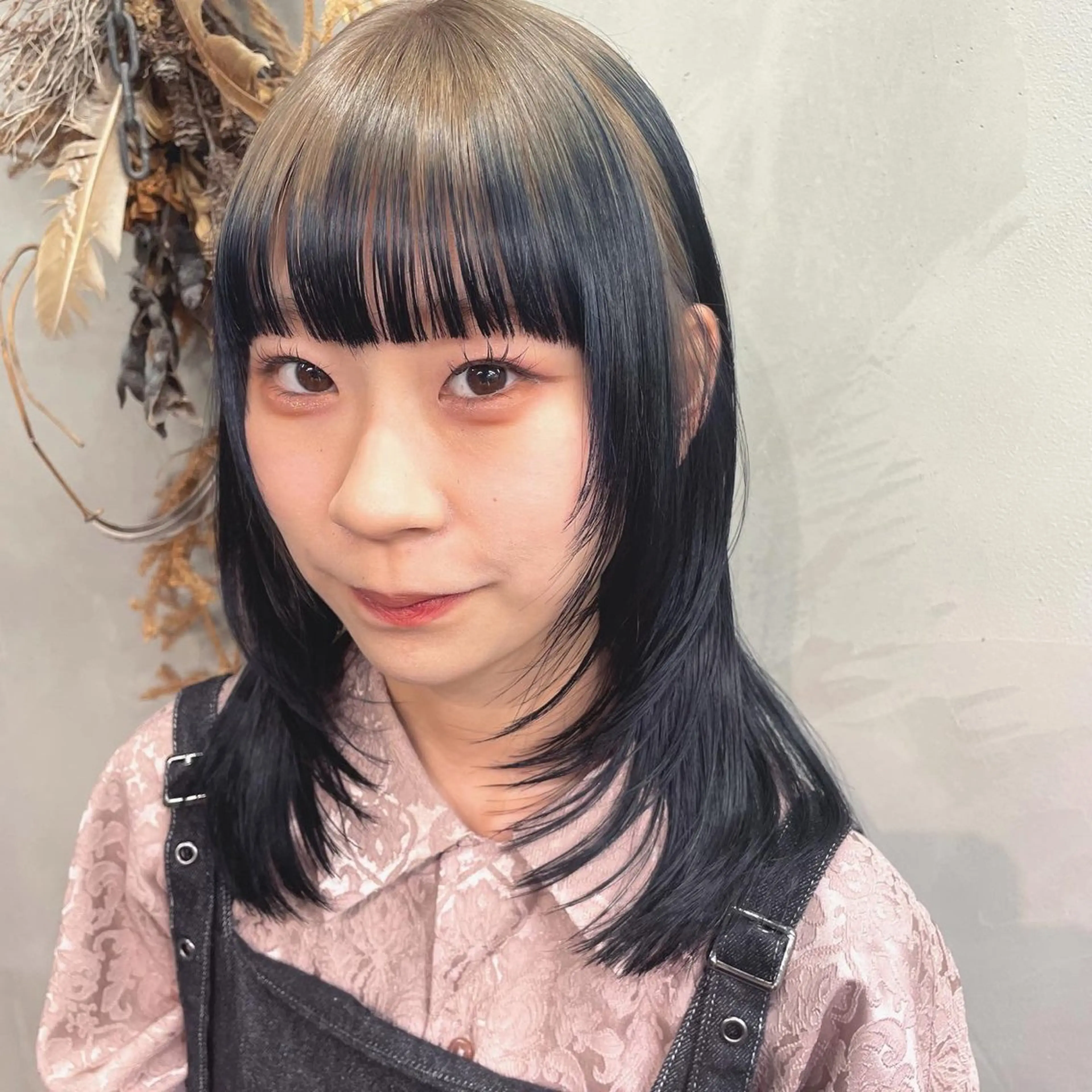 ミディアム カラー RorriM natsuのヘアスタイル