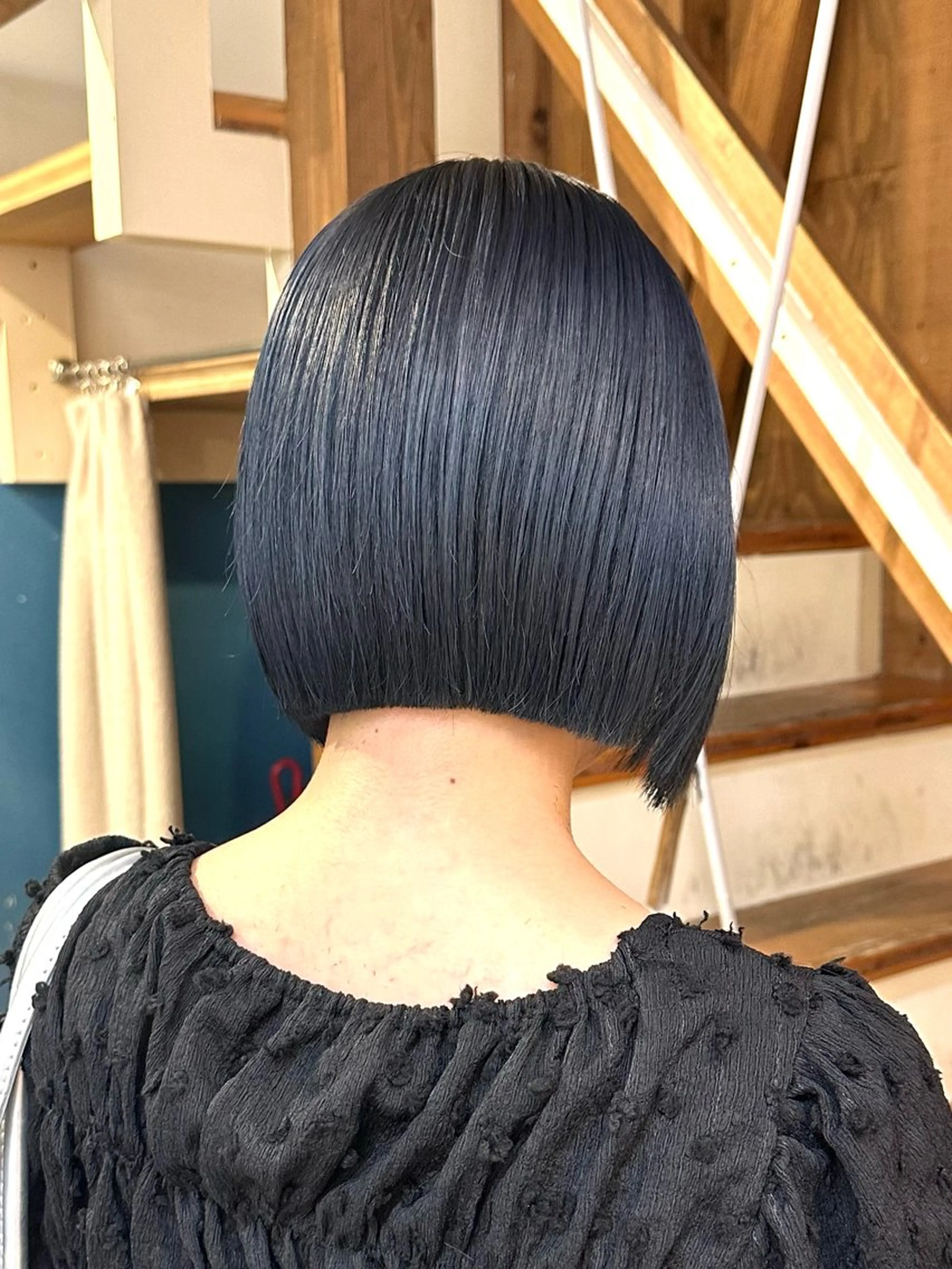 ショート カット ヘアカラー トリートメント 抜きっぱなしブロンド ササキカズマのヘアスタイル