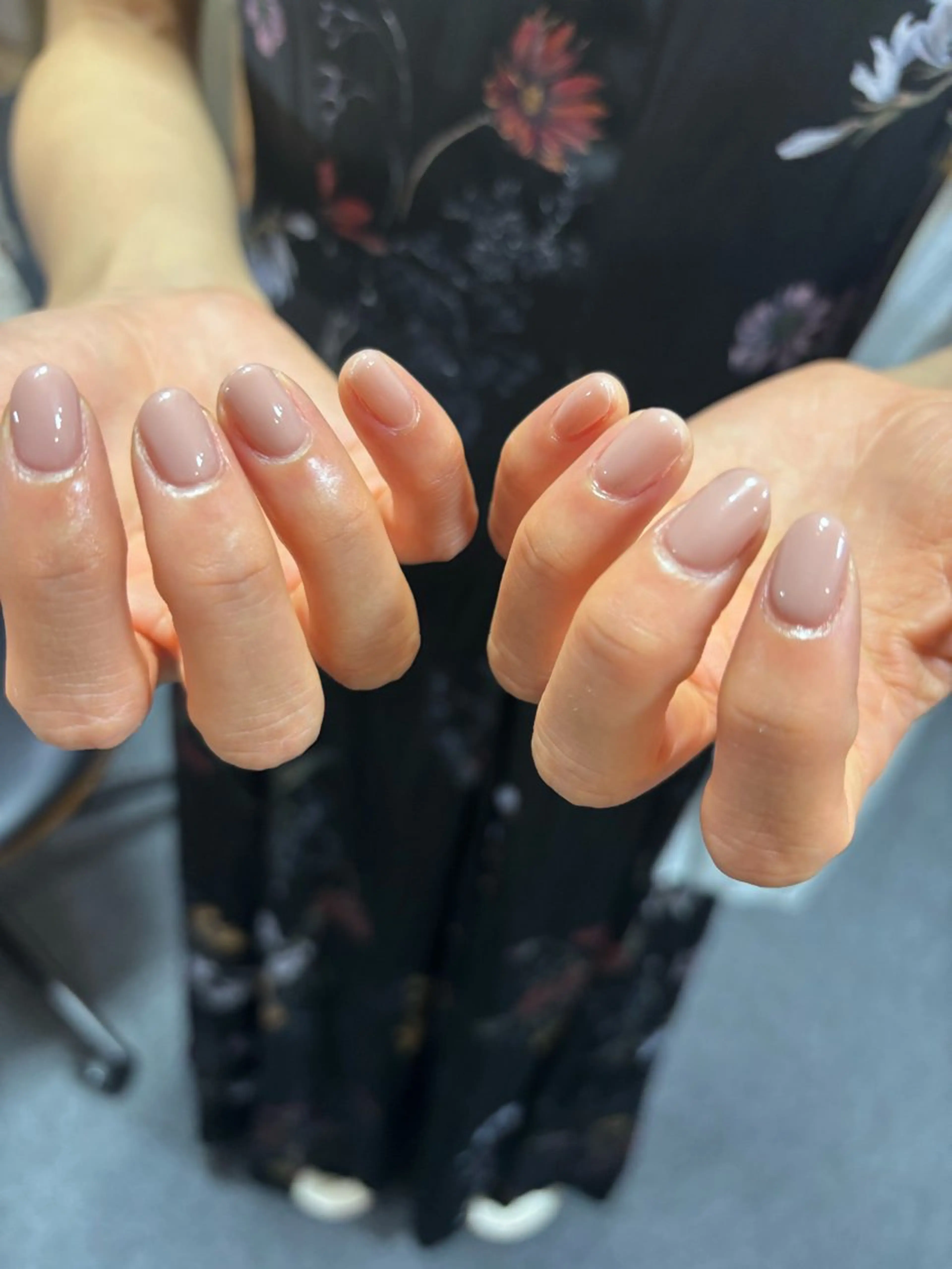 ネイル オフィスネイル ワンカラーネイル ピンク ピンクベージュ シンプルネイル ハンドネイル ハンドケア 🎀NAIL🎀 AI🪄︎︎◝✩のネイルデザイン